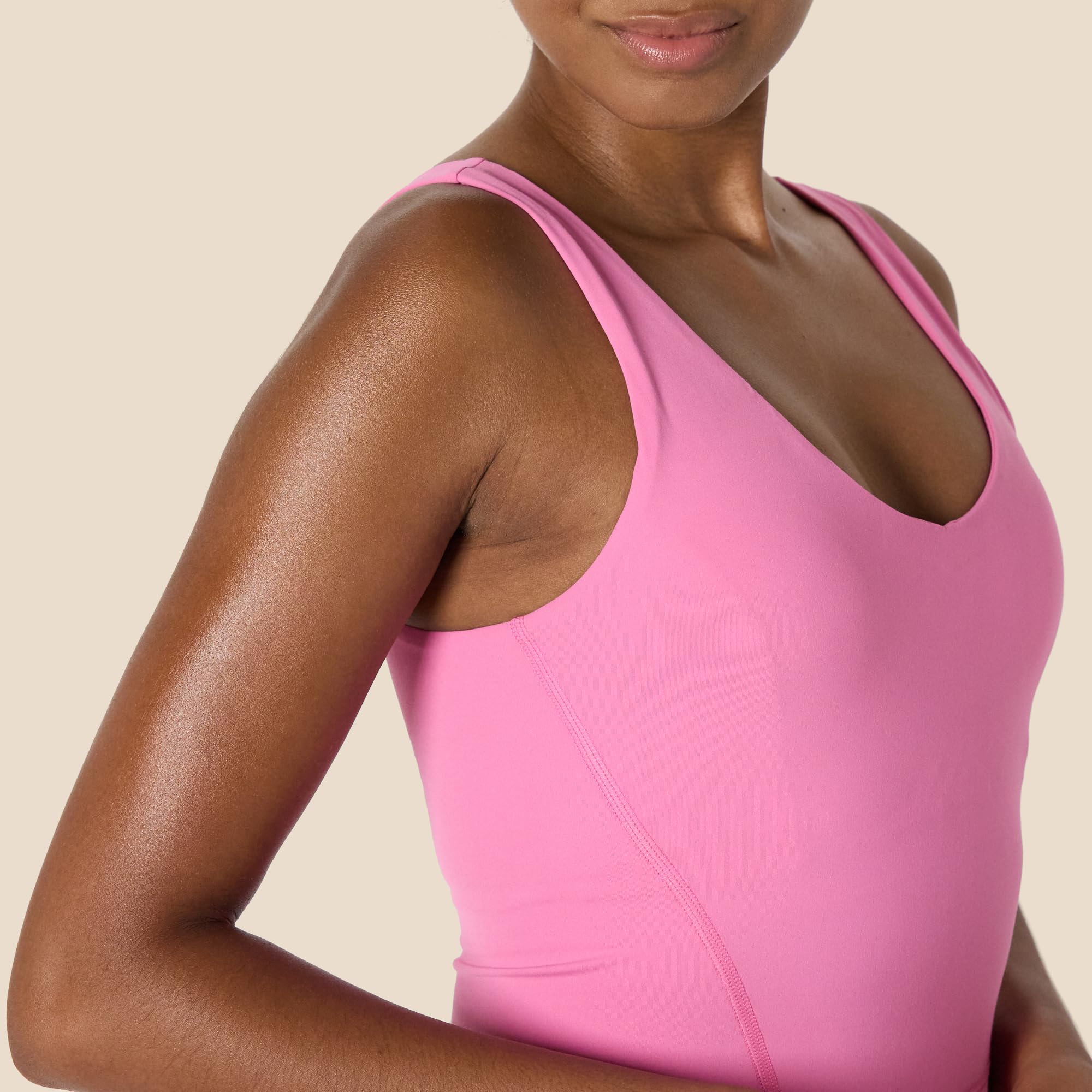 Amazon Essentials Donna Tutina Corta Intera Tecnica in FormFlex Morbidissimo con Reggiseno Integrato