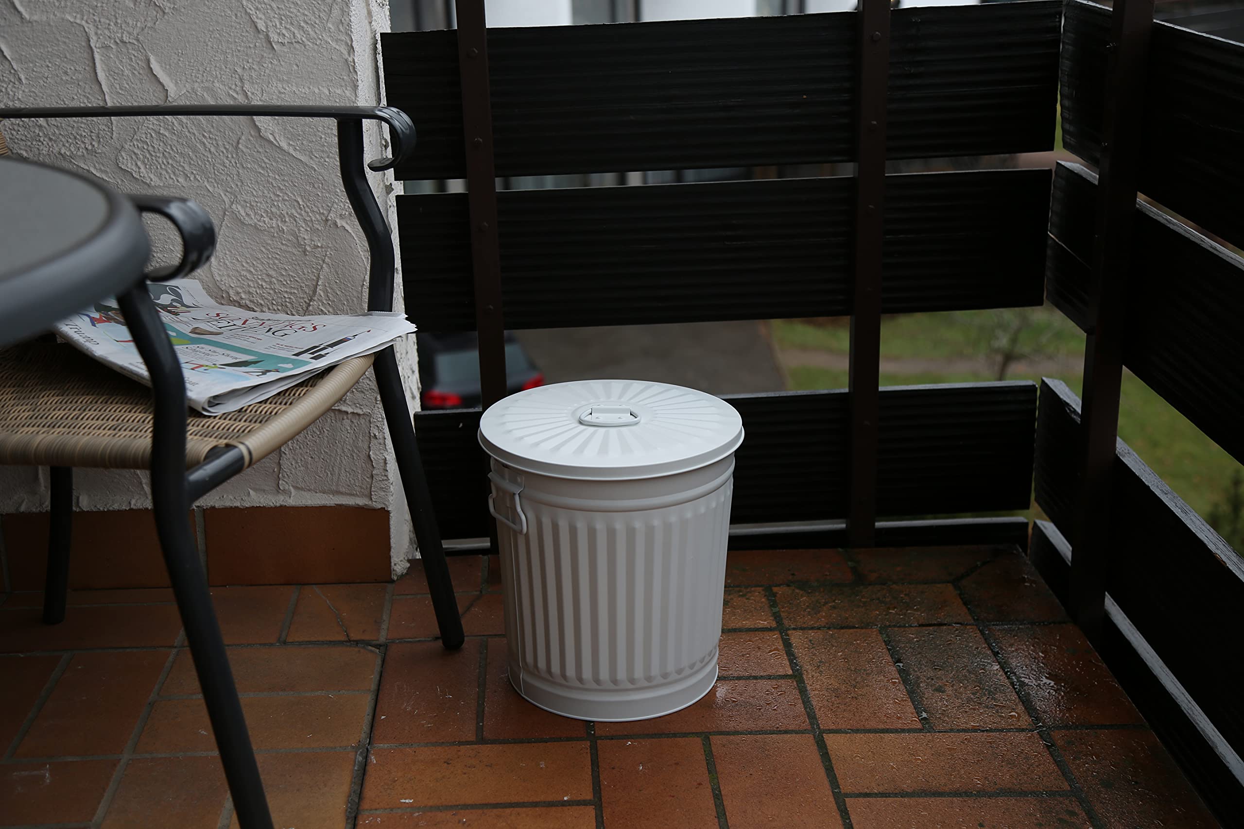Bidone della spazzatura in metallo con manici e coperchio | Bianco crema | Ø 29 cm, h 31,5 cm | Capienza 18 litri