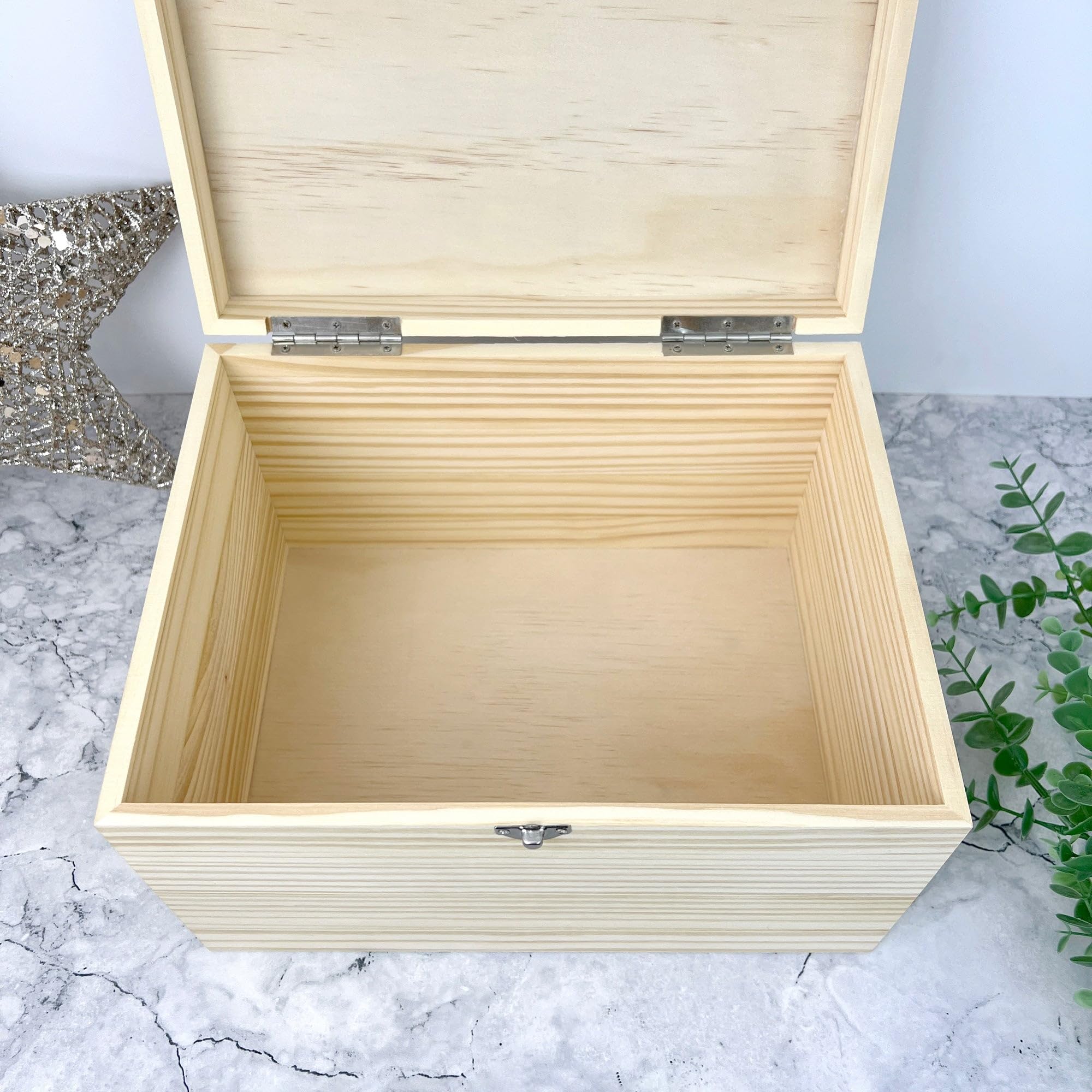 Cesta de madera personalizada para huevos de Pascua – Nombre individual, regalo de Pascua, cesta de Pascua, golosinas de Pascua, niños, Pascua, Pascua, Pascua, decoración de Pascua, 30 x 22,9 x 18 cm