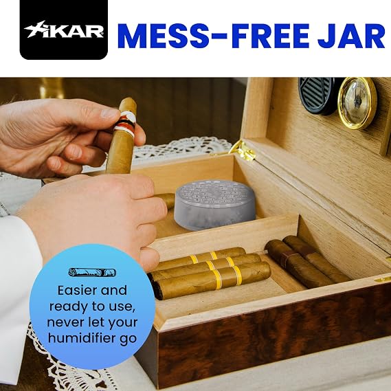 XIKAR Crystal Gel Humidifier Jar for Cigar Humidors - Reusable Cigar Humidifier Crystals with Magnet Attachment System - Regulates 70% Relative Humidity & Lasts up to 90 Days, Ideal for 50 Cigars