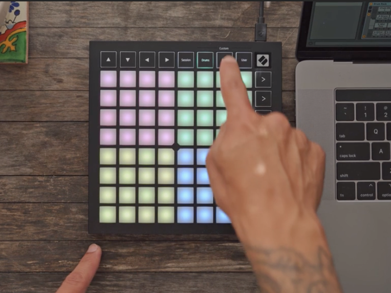 Amazon.com: Novation Launchpad Mini [MK3] — Portable MIDI 64-Pad