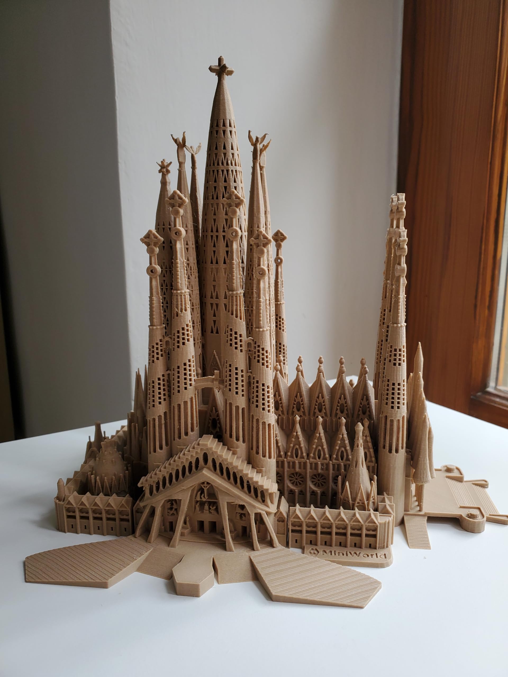Generico Sagrada Familia, Barcelona Landmark Model, Architectural Sagrada Familia Model, Unique Barcelona Souvenir, Artistic Sagrada Model