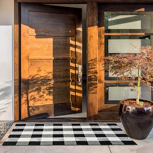 NANTA Cotton Buffalo Plaid Rug 27.5 x 43 Inches Washable Black and White Buffalo Check Rug for Layered Door Mat Indoor Outdoor