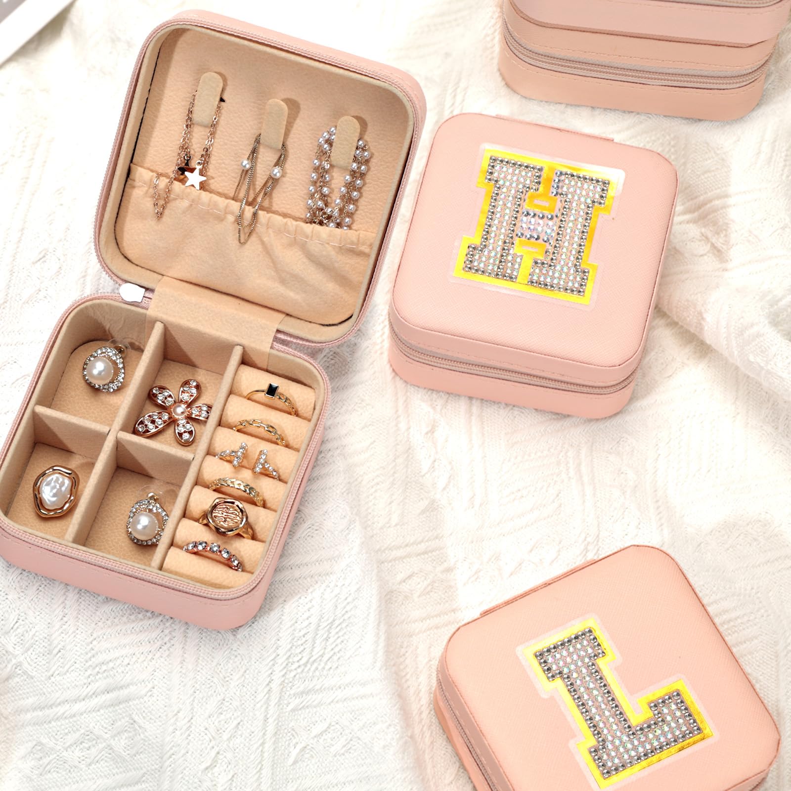 VINATO Portagioielli Personalizzabile con Lettere Diamantate 10x10x5 cm DIY Scatola Porta Gioielli da Viaggio in Pelle PU Rosa