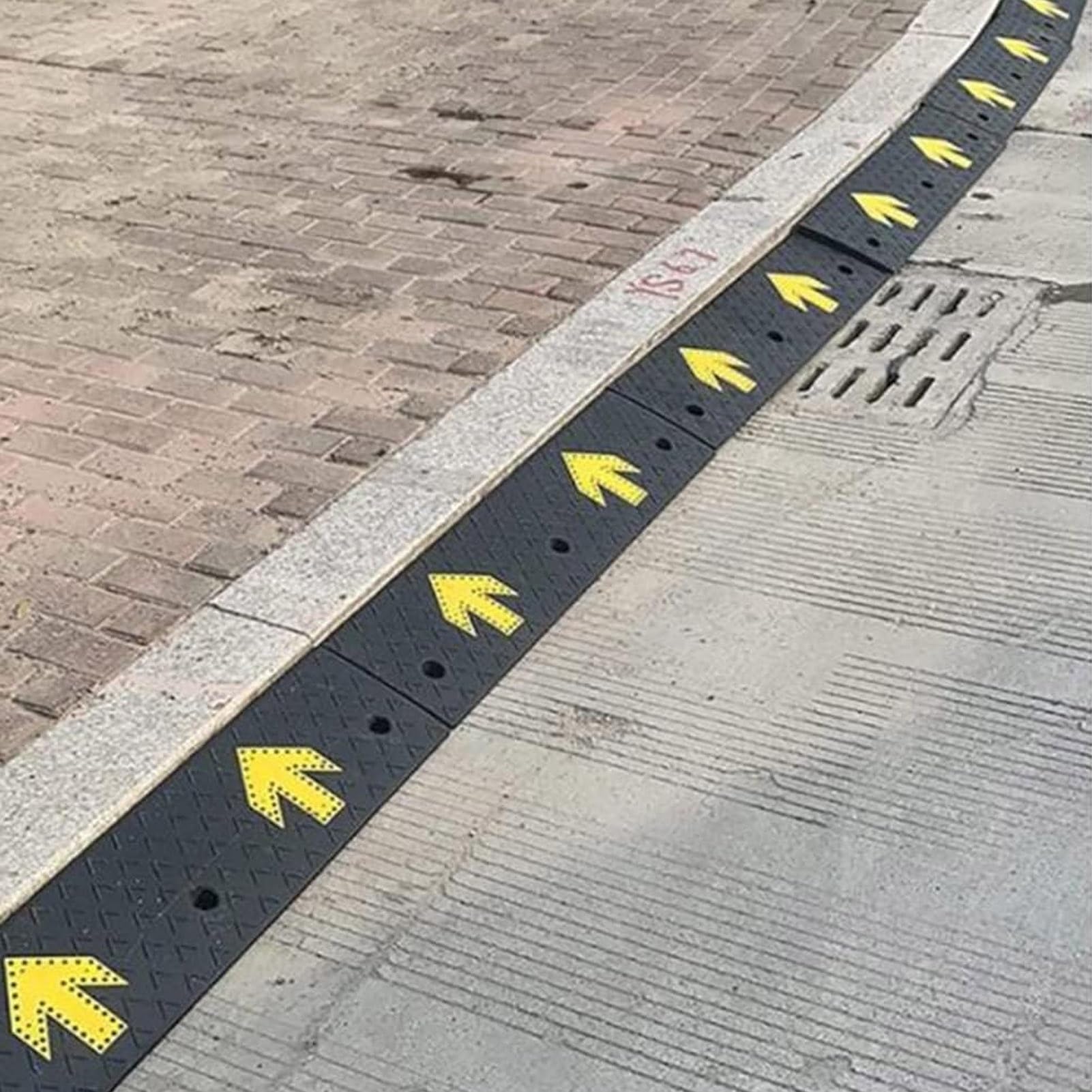 Gumowa rampa krawężnikowa, antypoślizgowa rampa załadunkowa, rampa progowa 10-17,8 cm, wytrzymała rampa wejściowa o udźwigu 4,989 kg