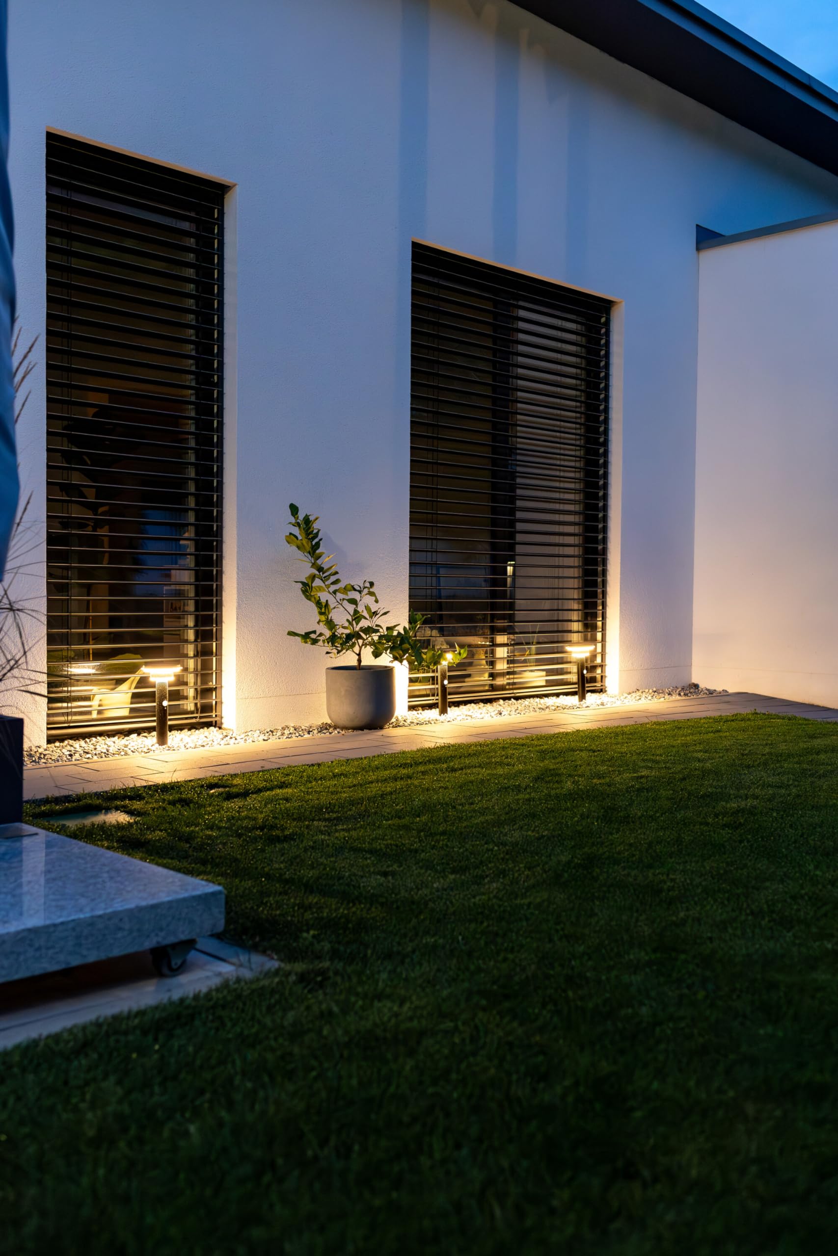 OSRAM Lámpara solar de exterior ENDURA Style, carcasa de acero inoxidable, color negro, IP44, con sensor de movimiento y luz diurna, alimentación solar, adecuada para entradas y terrazas