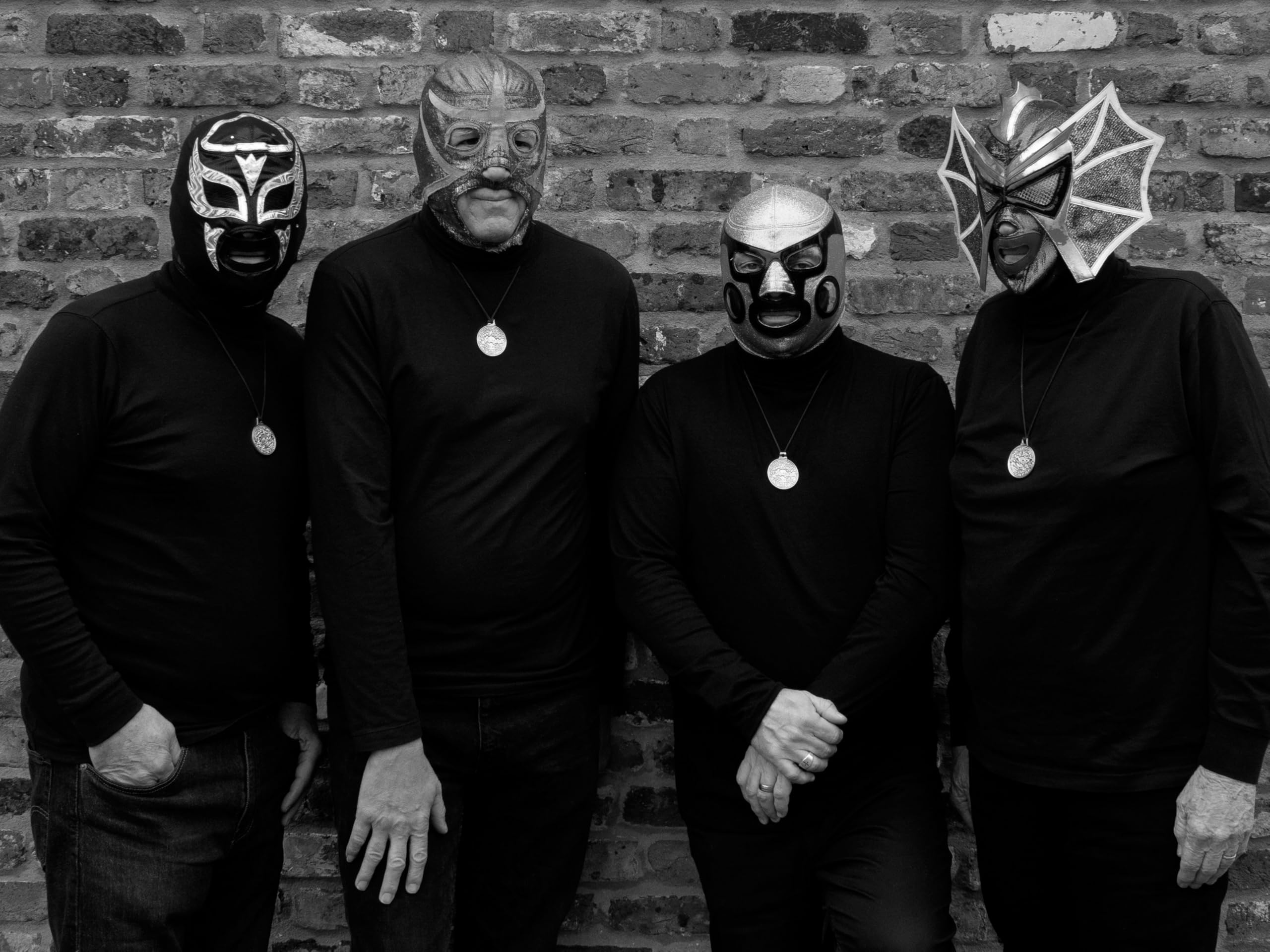 Los Straitjackets