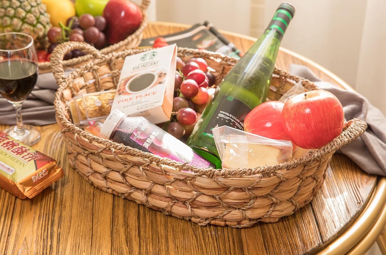 Vintiquewise Seagrass Fruit Bread Basket Tray with Handles, Large, Brown