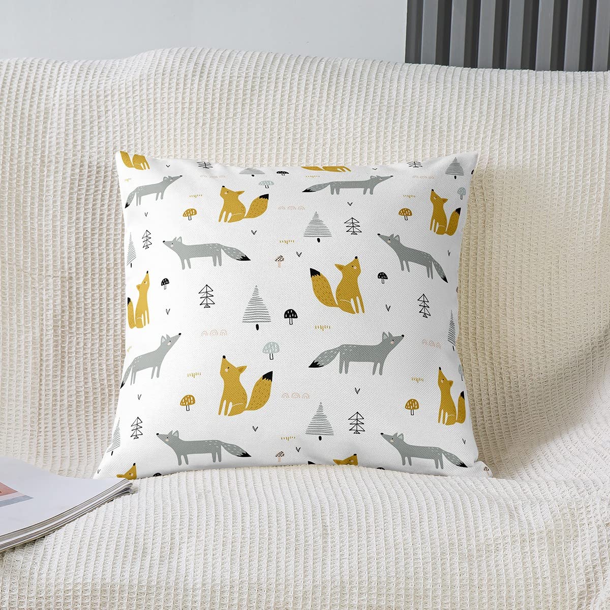 Loussiesd Set di 2 federe per cuscini per bambini, motivo cervo, animali e volpi, decorazione per divano, piante gialle, set di 2 federe morbide, 55,8 x 55,9 cm