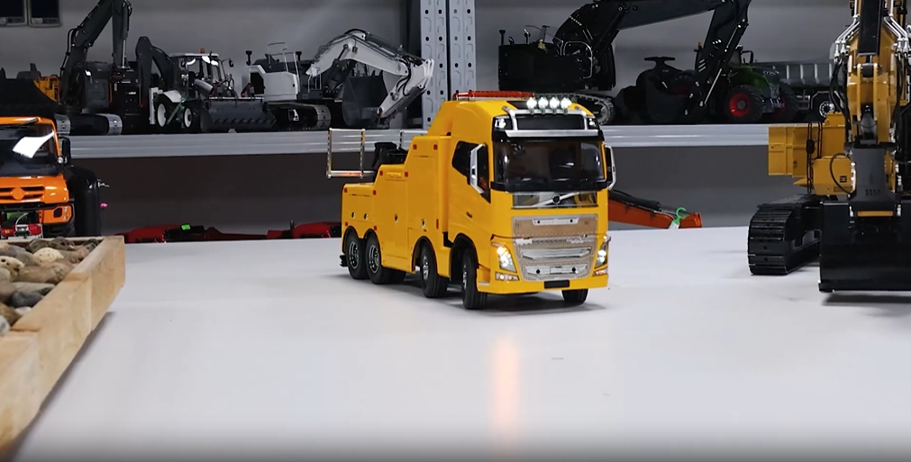 Amazon.com: wheelfun 1/14 8x4 RC Wrecker Tow Truck DIY Tamiya