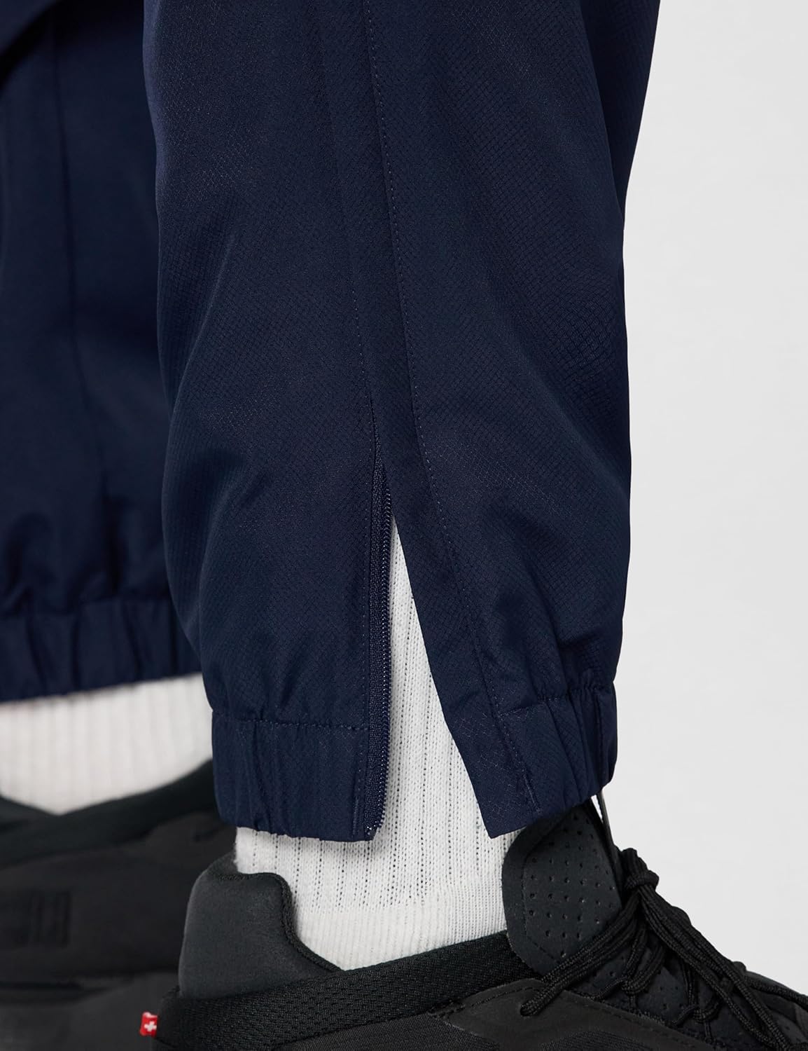 Lacoste Mens Lightweight Sweatpants - Image 5
