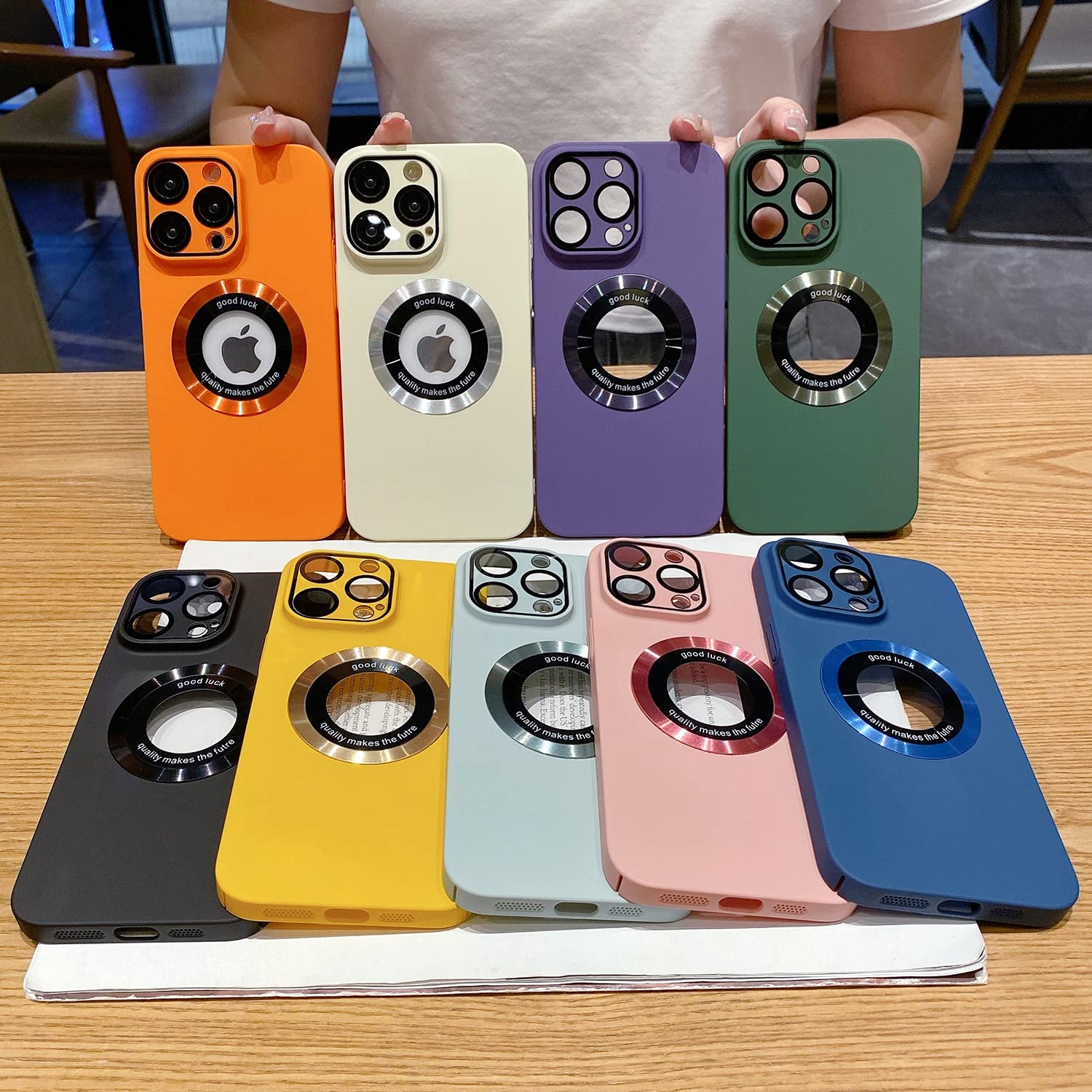 Sakanana 兼用 スマホケース iPhone 15 ケース Magsafe対応 一体型レンズ保護ガラス付き 韓国 無地 おしゃれ シンプル 軽量 薄型 ワイヤレス充電対応 耐衝撃 ストラップホール付き（ダークグリーン）