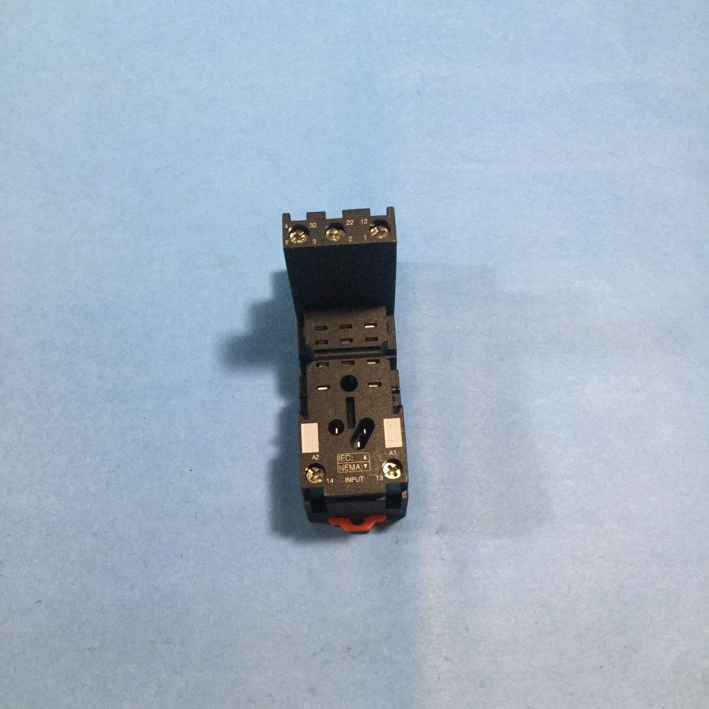 BASE RXM3, E S SEPARAD, Tornillo