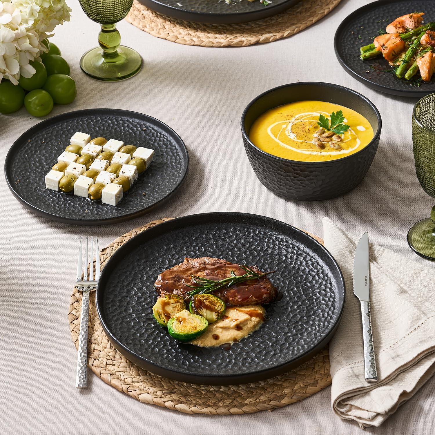 KINGSTONE Ceramic Dinnerware Set, 24-Piece Porcelain Plates and Bowls Set for 8, Matte Black or White, Hammered Texture, Microwave, Dishwasher & Oven Safe, Perfect for Home, Weddings & Gifts