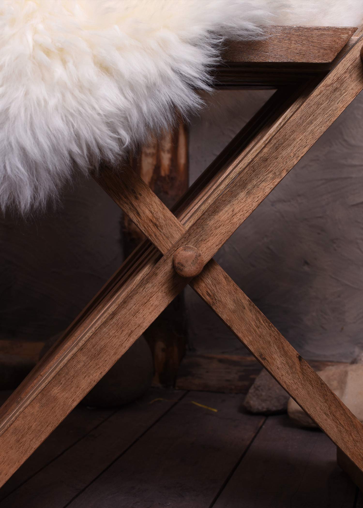 Ulfberth - Mittelalterlicher Scherenstuhl mit Rückenlehne - Authentische Holz-Replik für Mittelalter Reenactment und LARP Fans