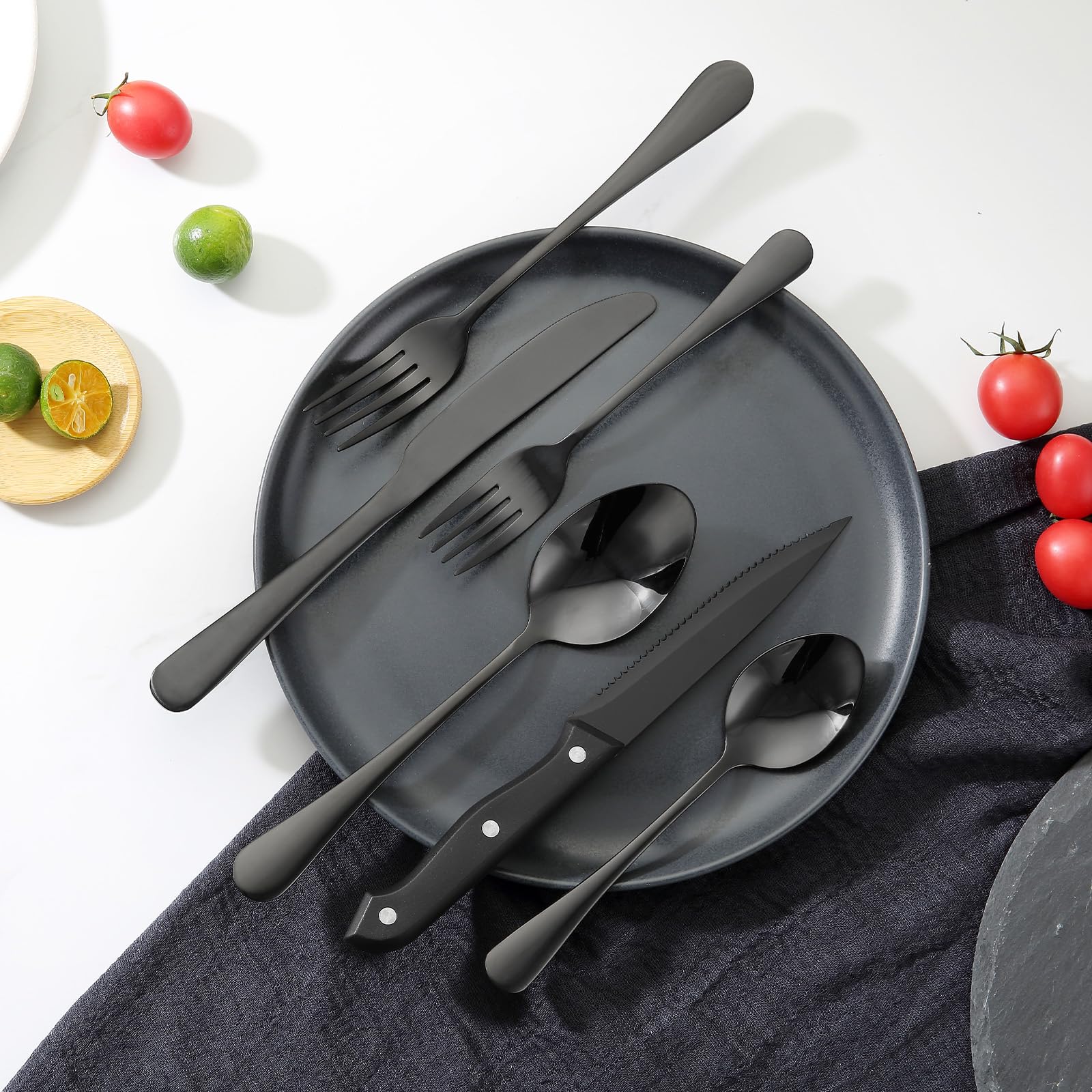 VEVOR Juego de Cubiertos Negros de 48 Piezas con Cuchillos para Carne, Acero Inoxidable de Grado Alimenticio para 8 Personas, con Acabado de Espejo, Vajilla Apta para Lavavajillas para la Cocina