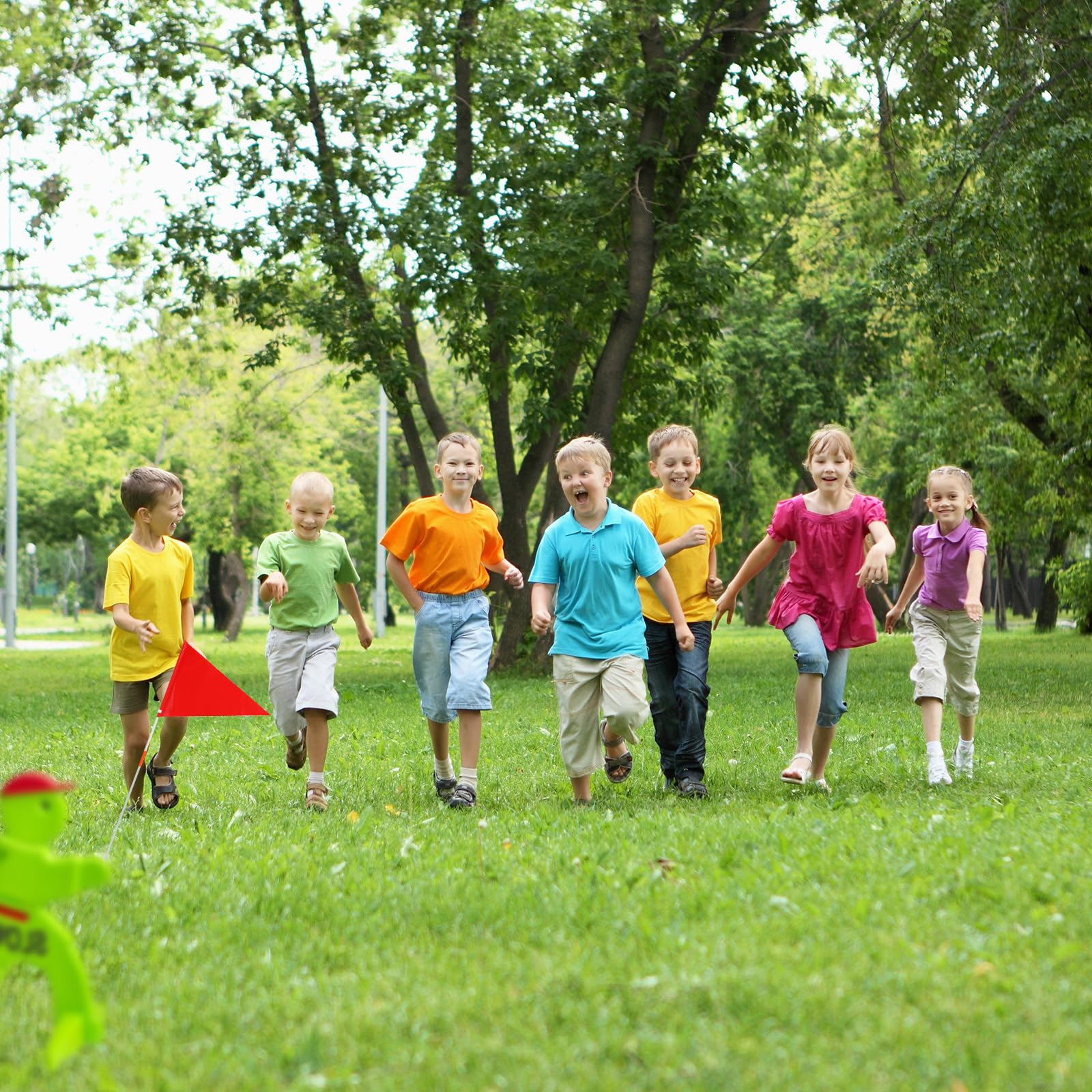 4 Paquet Drapeaux Sécurité avec Poteau, Panneau Sécurité Routière d'Alerte Enfants Drapeaux Sécurité Remplacement Poteau Drapeaux d'Avertissement Sécurité Compatibles avec Step 2