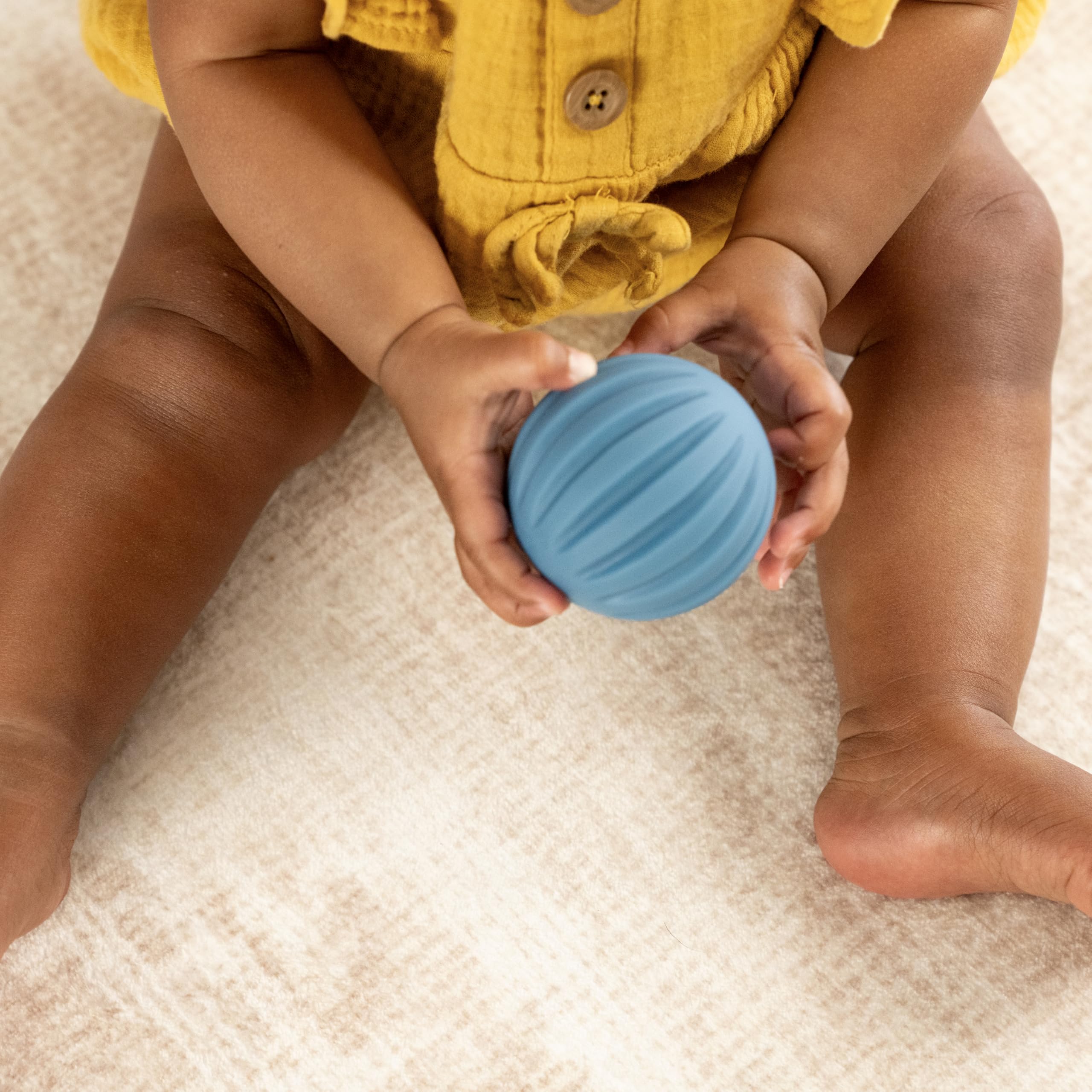 Infantino Woodland Pelotas, Bloques y Amigos, Set Sensorial para Bebés de 16 Piezas, Bloques Apilables Suaves con Figuras de Animales, Pelotas Sensoriales Texturizadas para Bebés de 6 a 18 Meses