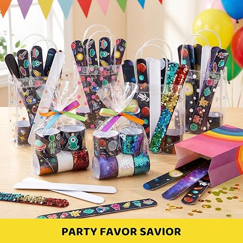 Vista 2 de MCPINKY Pulseras Slap, 48 pulseras para niños con ovni astronauta espacial patrón de estrellas a presión para recuerdos de fiesta, regalos de Año