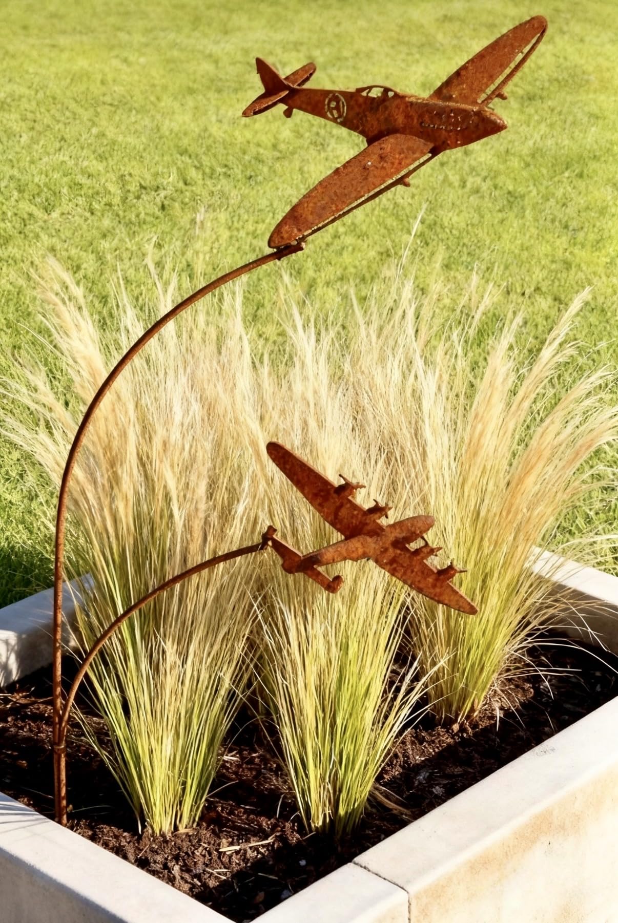 GAP GARDEN PRODUCTS Decorative rustic metal garden art/decor (Bare Metal/Rustic Patina) (Spitfire and Lancaster)