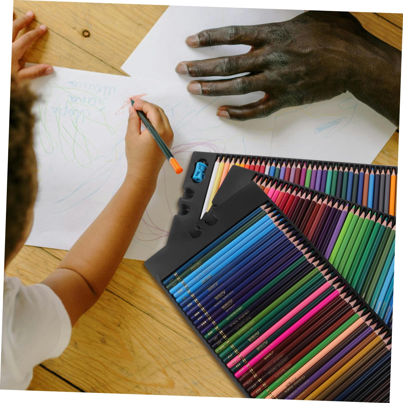 Homoyoyo 120pièces Crayons de Couleur Assortis Crayons Art pour Dessin et Peinture Boîte Transparente pour Adultes et Garçon Fille