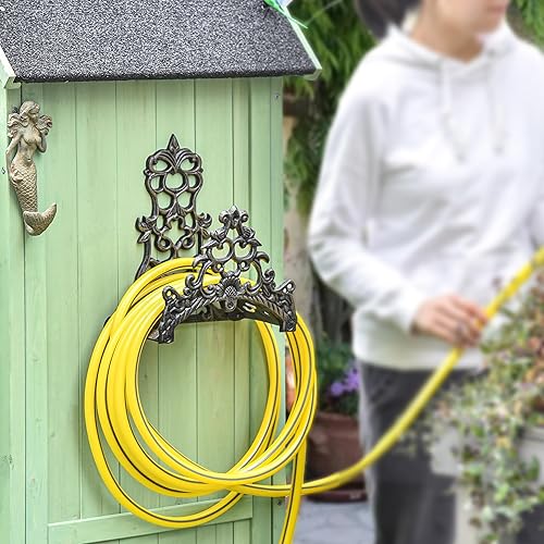 Miniatura 10 de Sungmor Soporte de manguera de jardín de hierro fundido resistente, colgador de manguera de agua montado en la pared, estante de manguera decorativo