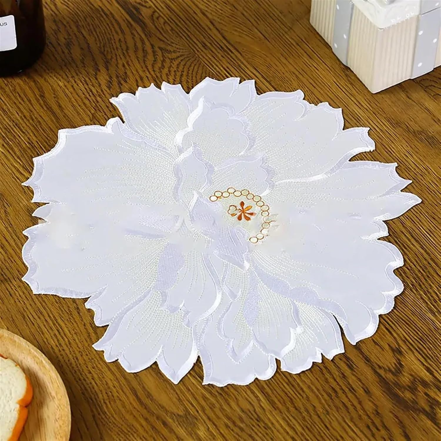 Beautiful Flower Shape Placemat Exquisite Fine Texture Polyester Dinner Mat Heat- Tableware Mat for Home(Green)