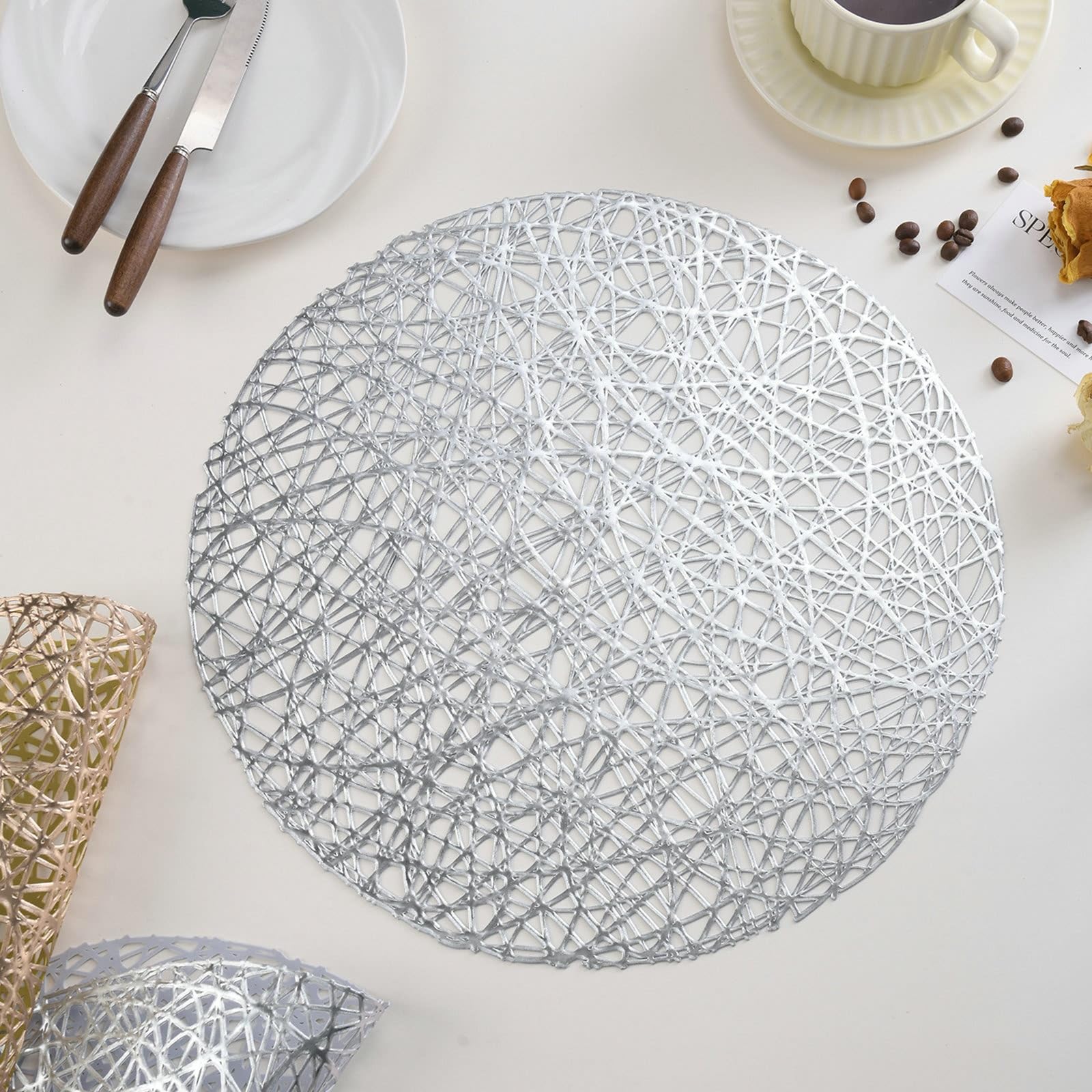Set de table lavable anti-tache lot de 8 dessous de plat argenté 38cm