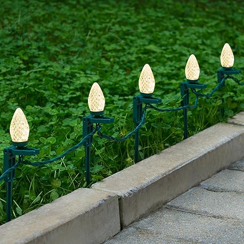 Miniatura 8 de SURAIELEC Luces de camino de Navidad C9, luz de Navidad para exteriores de 25 pies con 25 estacas, 25 bombillas LED multicolores, cadena de luces