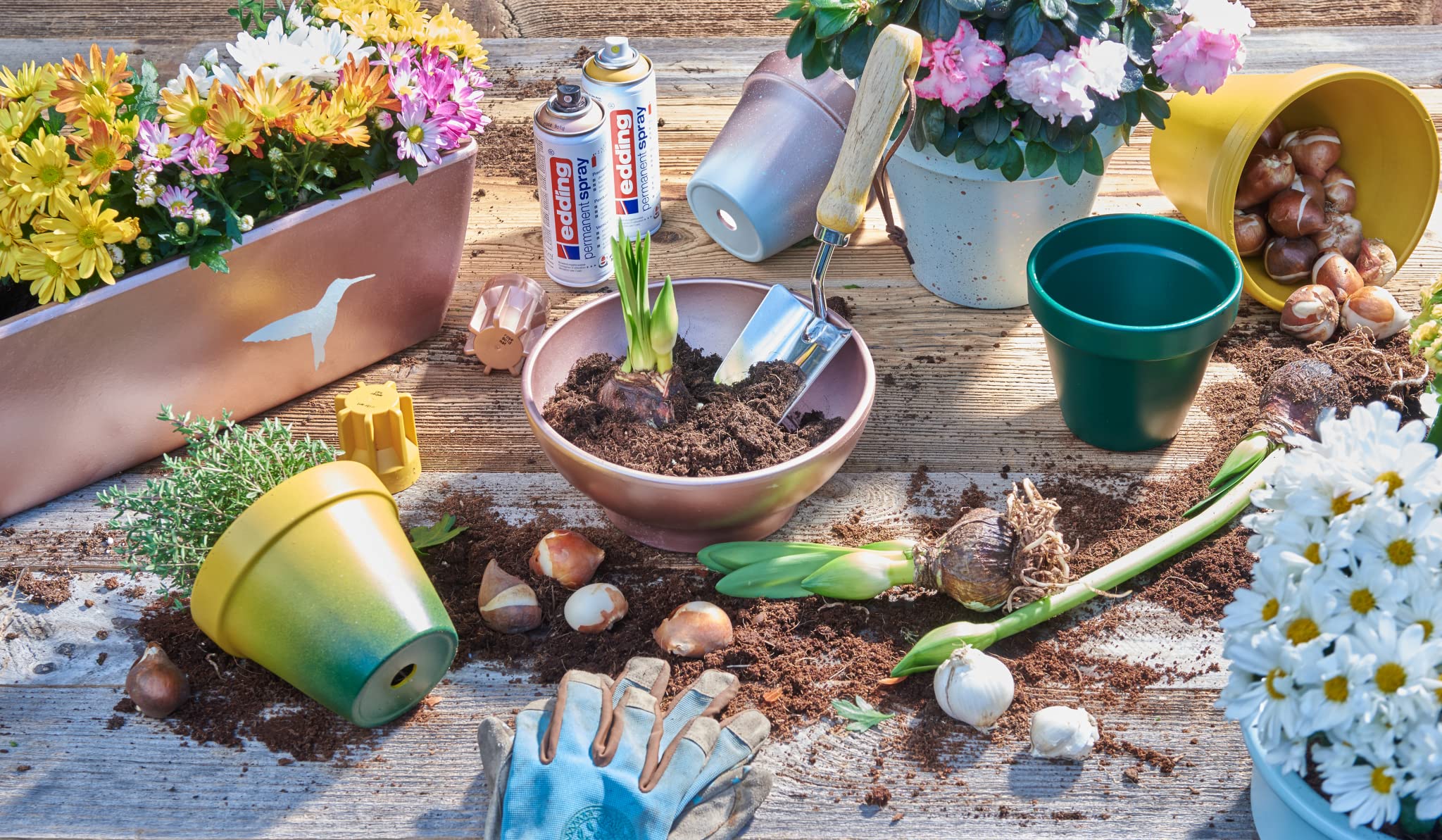 Sprühdosen Set Edding 18 Knaller Farben Premium Spray - matt - Sprühlack für Dekor-Arbeiten + Ersatzsprühköpfe - trocknet sehr schnell, hält dauerhaft