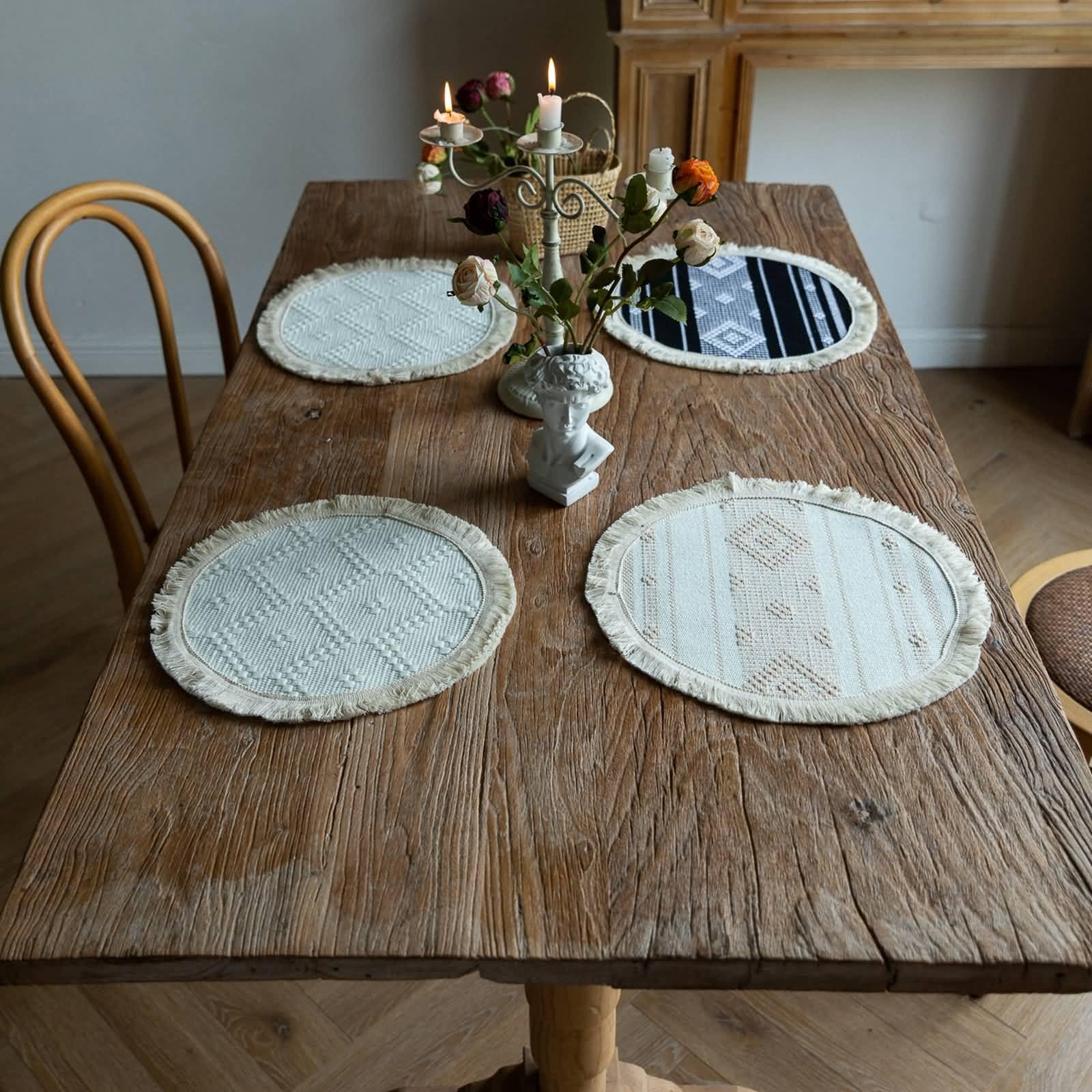 Platzdeckchen Leder Rund, 4er-Set Rund mit geometrischem Muster und Quaste Platzdeckchen für Küche,Zuhause,Restaurant,Speisetisch, 38x38cm, Beige Khaki