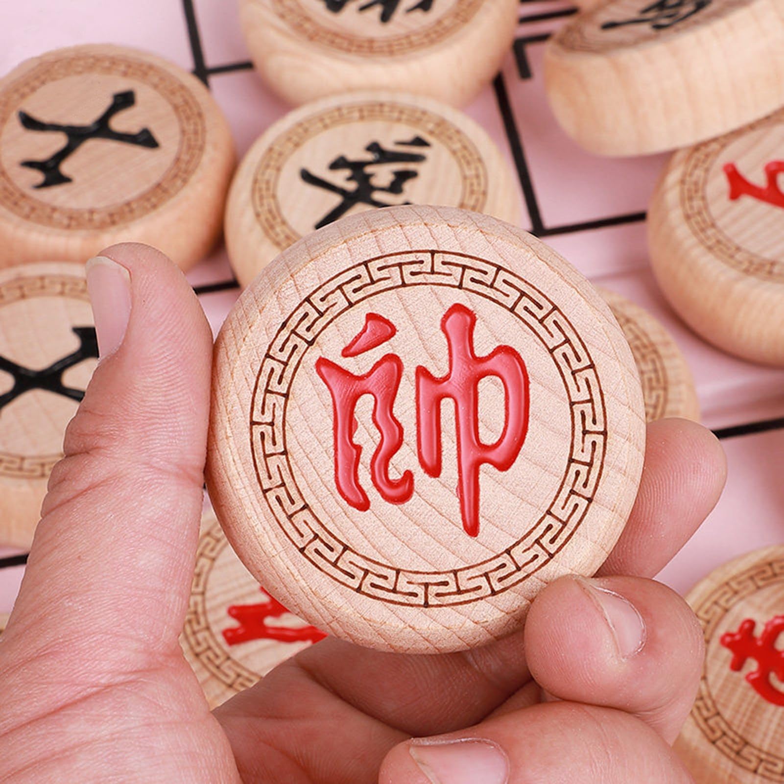 Set di scacchi cinesi in legno di faggio Gioco da tavolo da viaggio Xiangqi con scacchiera