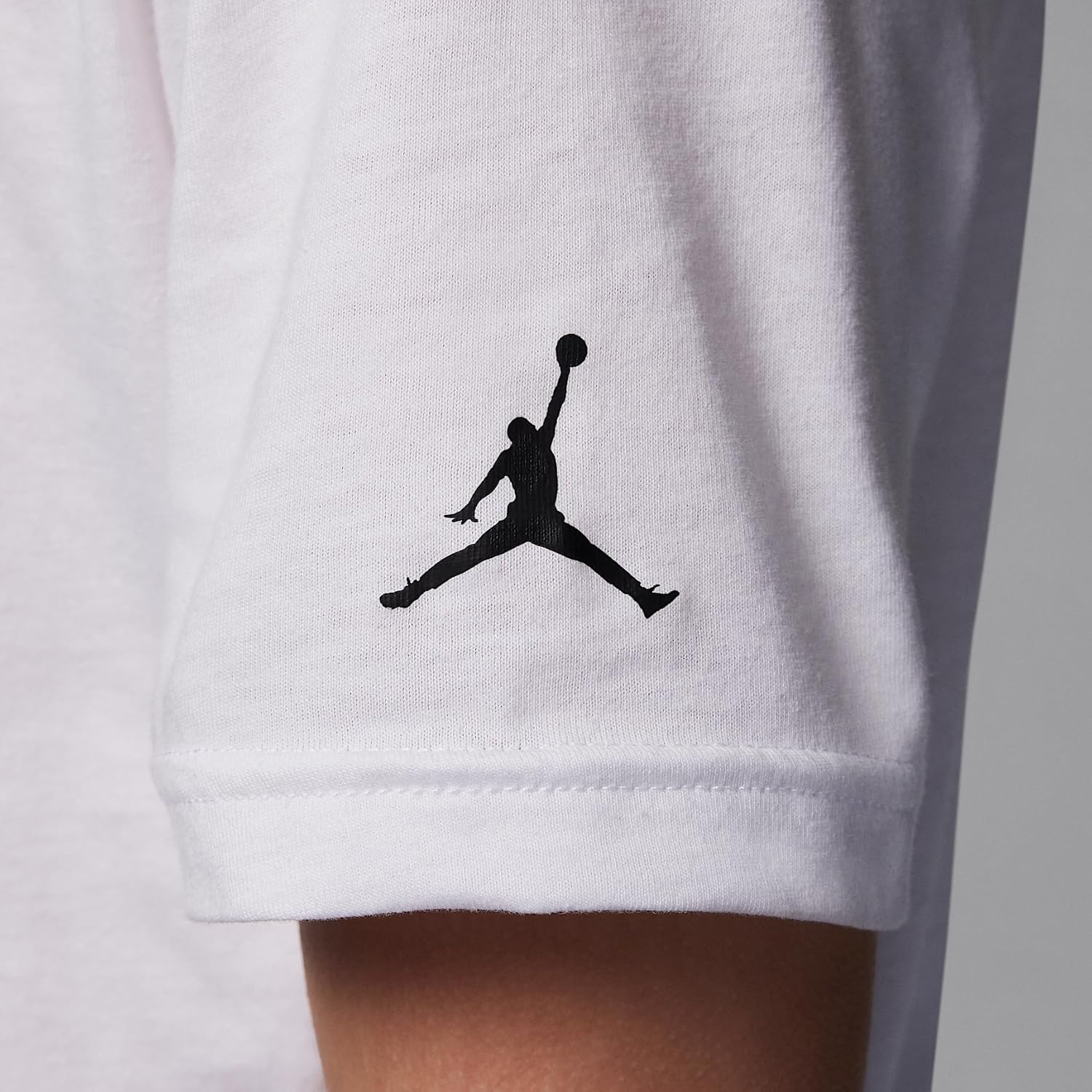 Jordan Big Kids' Embroidered Logo T-Shirt (95D634-001, White)