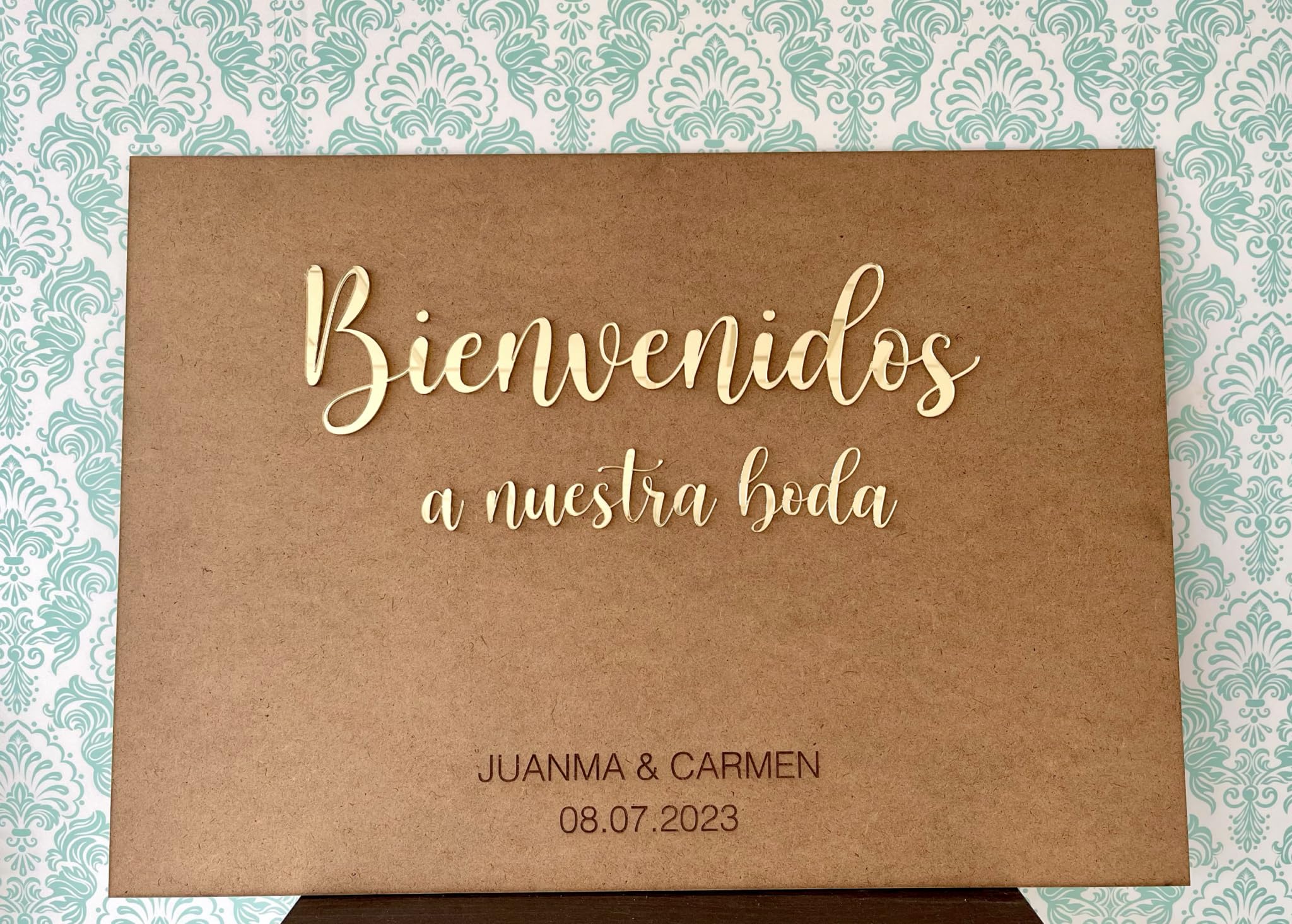 Cartel de madera y espejo dorado «Bienvenidos a nuestra boda» Cartel boda - cartel bienvenida boda personalizado - cartel personalizado - boda - detalles boda - regalo boda - cartel bienvenida