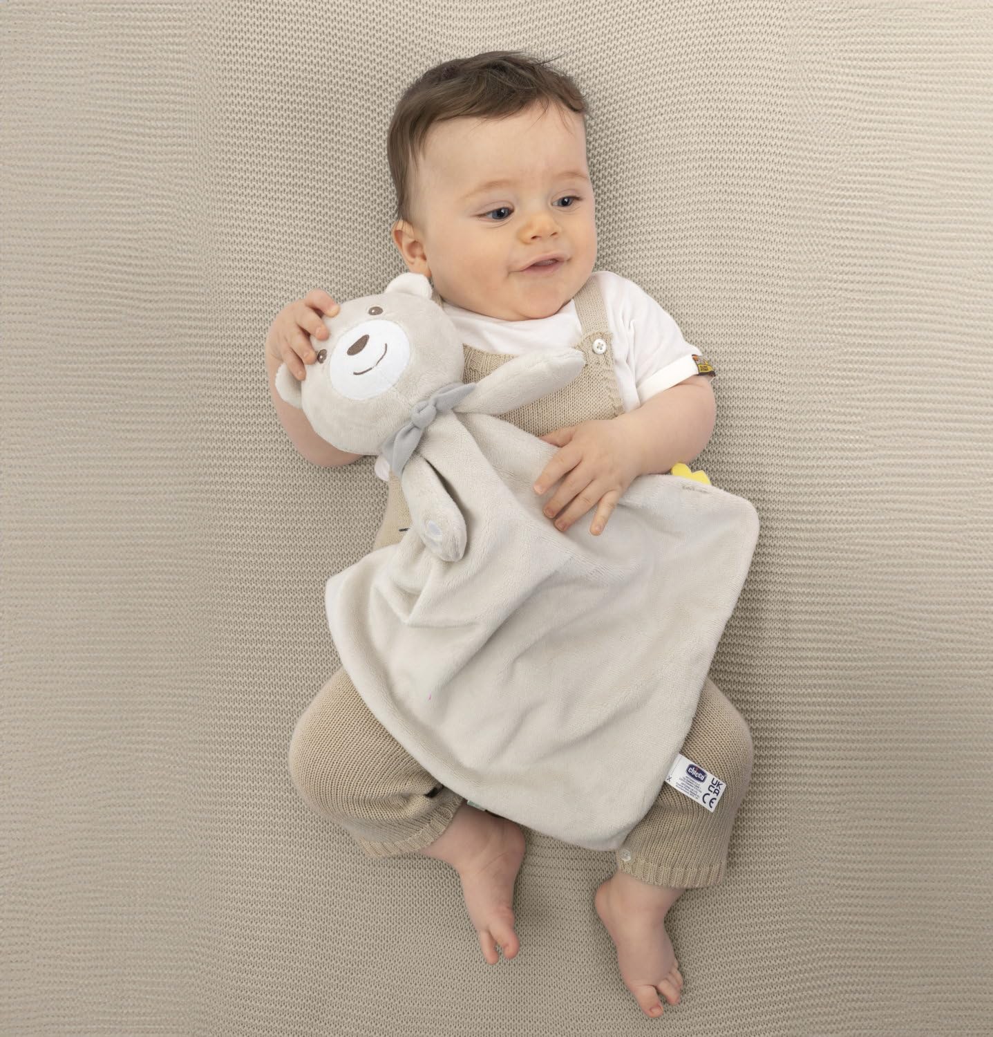 Chicco Gioco Maxi Doudou, Peluche in Morbido Velluto A Forma di Orsetto, con Musica Classica e New Age, Doudou Neonato, Lavabile in Lavatrice, Morbido da Coccolare, Da 0+ Mesi, Neutro, Regalo Neonato