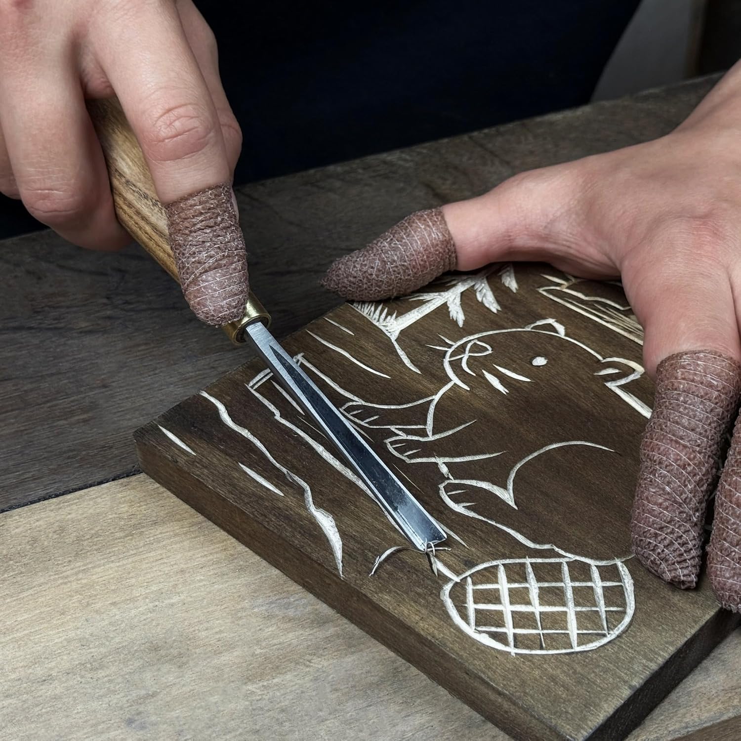 Sharky DIY Beaver Wood Carving Kit with V-Chisel & Video Guide – Beginner Whittling Set for Adults – Creative DIY Woodcraft Kit