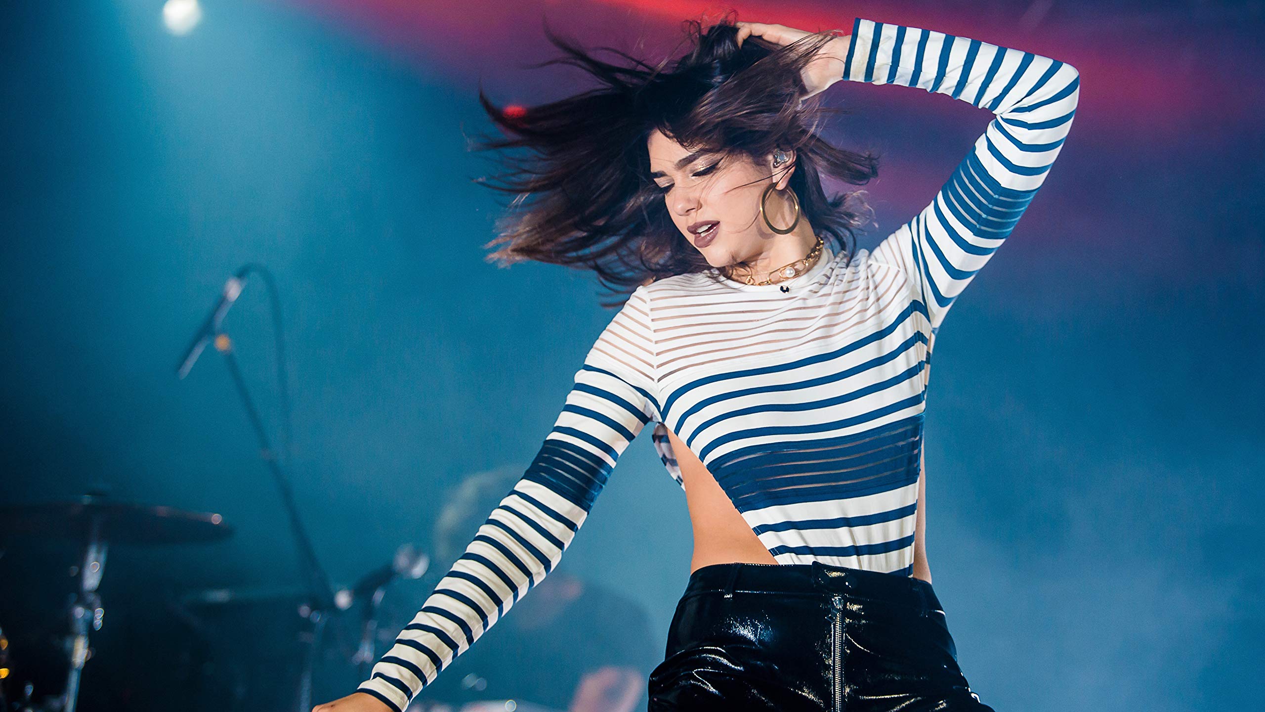 Amazon Com Dua Lipa Wallpaper Concert Poster European Pop Singer Poster Musician Poster Print L 24 X 32 Inch 61x81 Cm Posters Prints