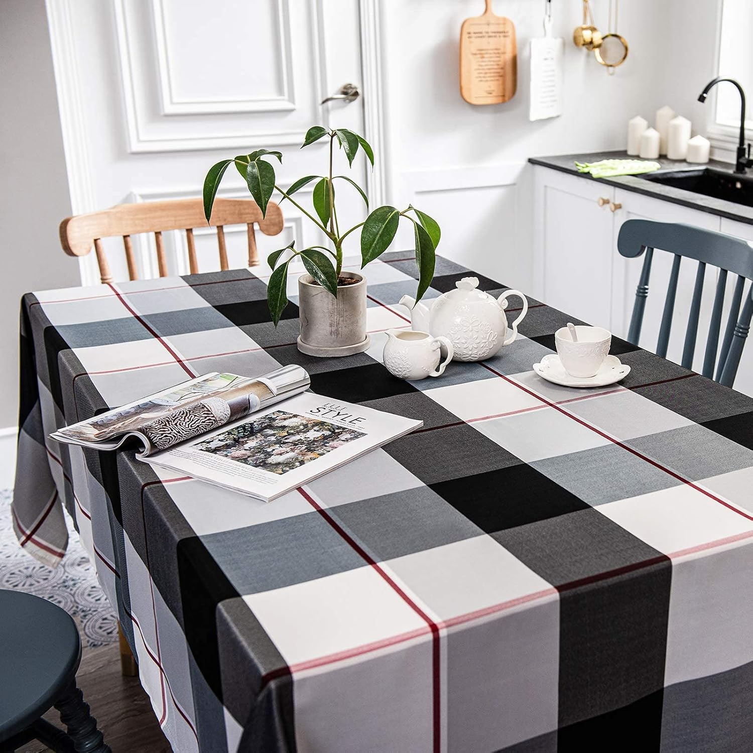 Melodieux Rectangle Plaid Check Tablecloth Holiday Outdoor Checkered Table Cover Waterproof Wrinkle Resistant Classic Tabletop Decoration Party Kitchen Dining Room, 52" x 70", Black