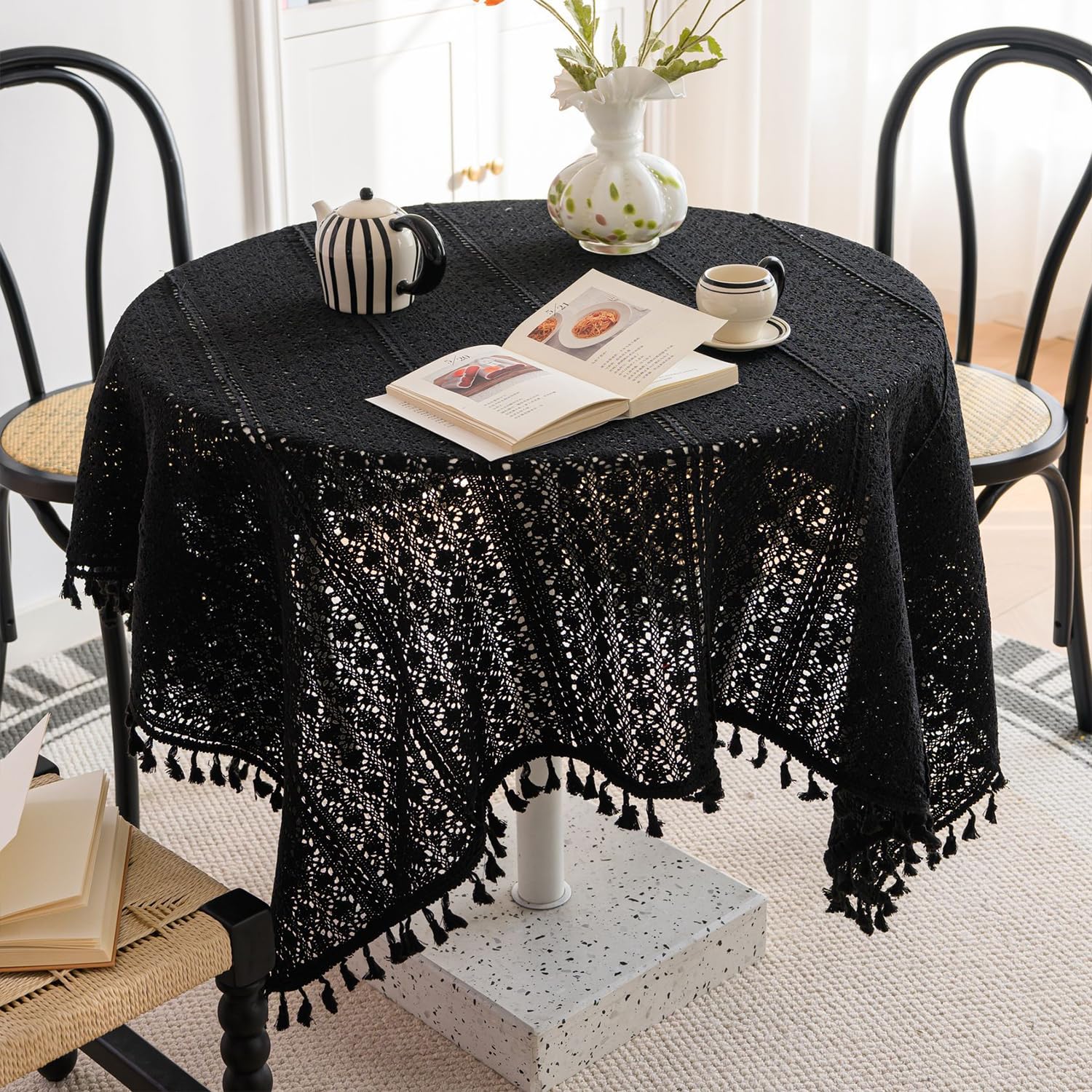 FOELANNE Embroidered Lace Tablecloth, Cotton Crochet Square Lace Tablecloth with Tassels Multicolor Multiple Sizes(Black,140x140cm)