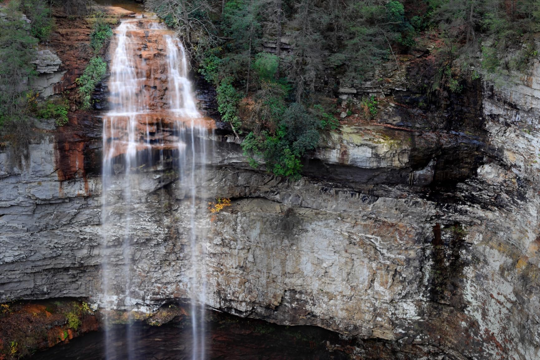 Excellent All-Around Lightweight Lens