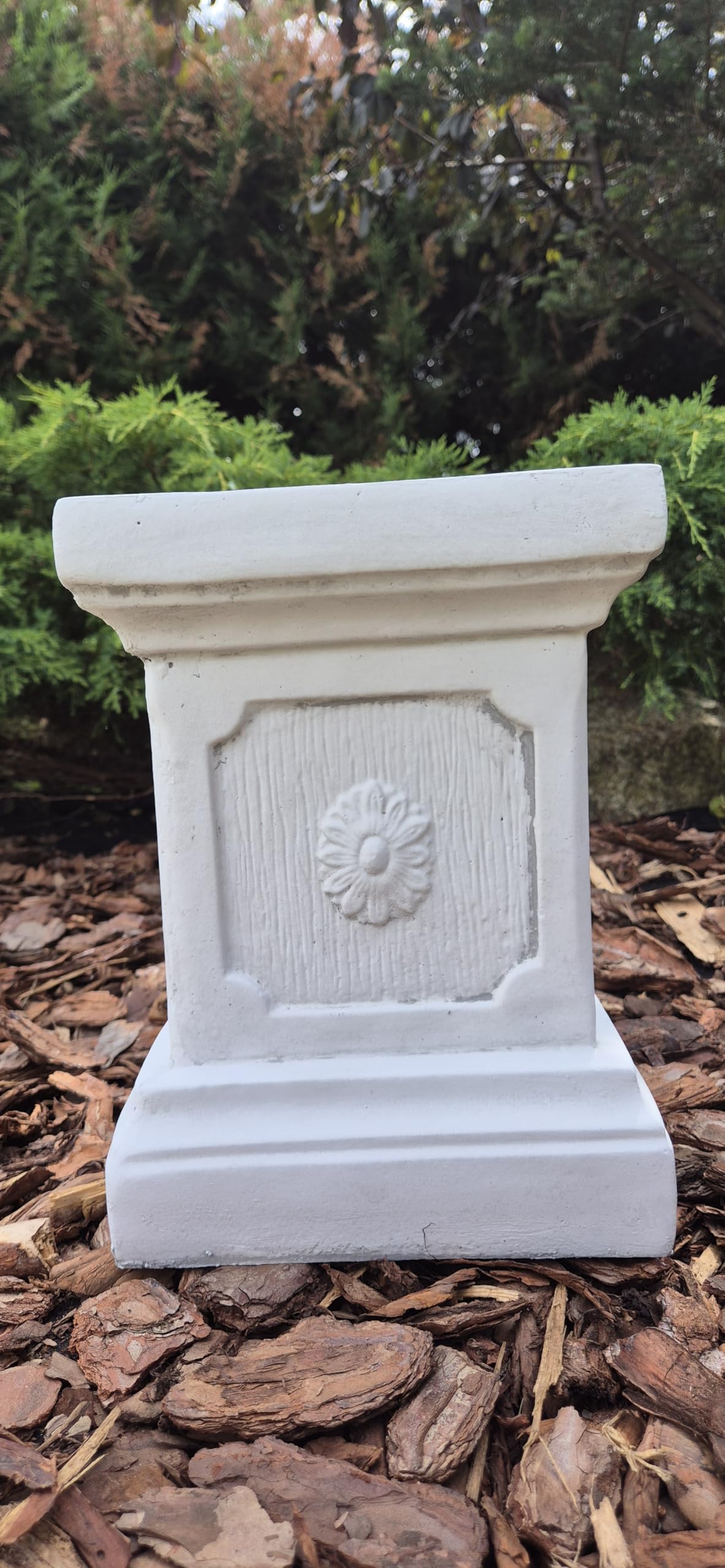 FABRIQ Colonne, socle et piédestal en pierre moulée, gris, figurine en pierre, colonne de fleurs, résistante aux intempéries, solide, H : 25 cm, L : 20 cm, l : 20 cm, 17 kg