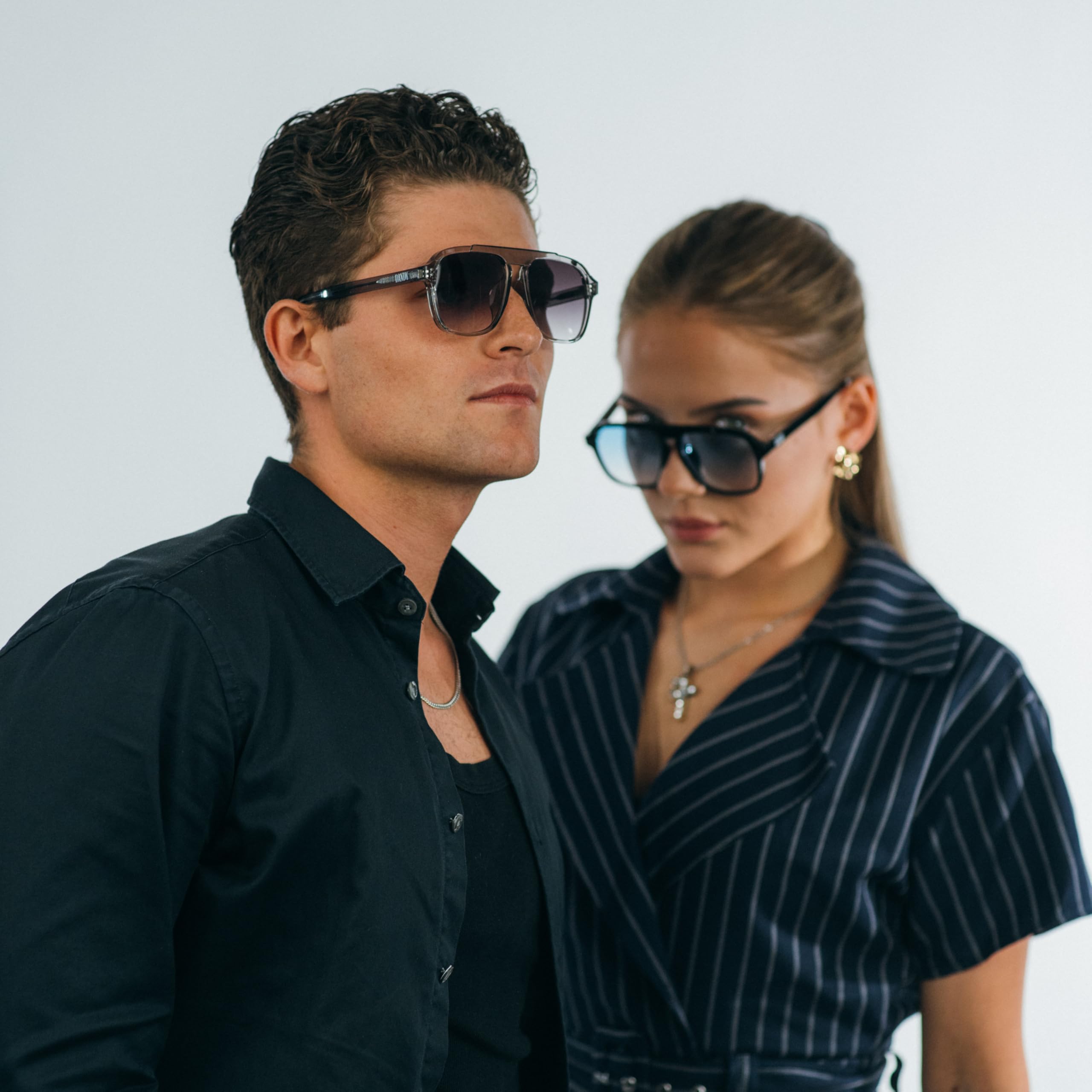 Toni Steel Charm Grauer Rahmen Graues Glas Sonnenbrille mit Verlauf, Glänzend Grau Transparenter TR90-Rahmen, UV400 Schutz, Gradient-Gläser