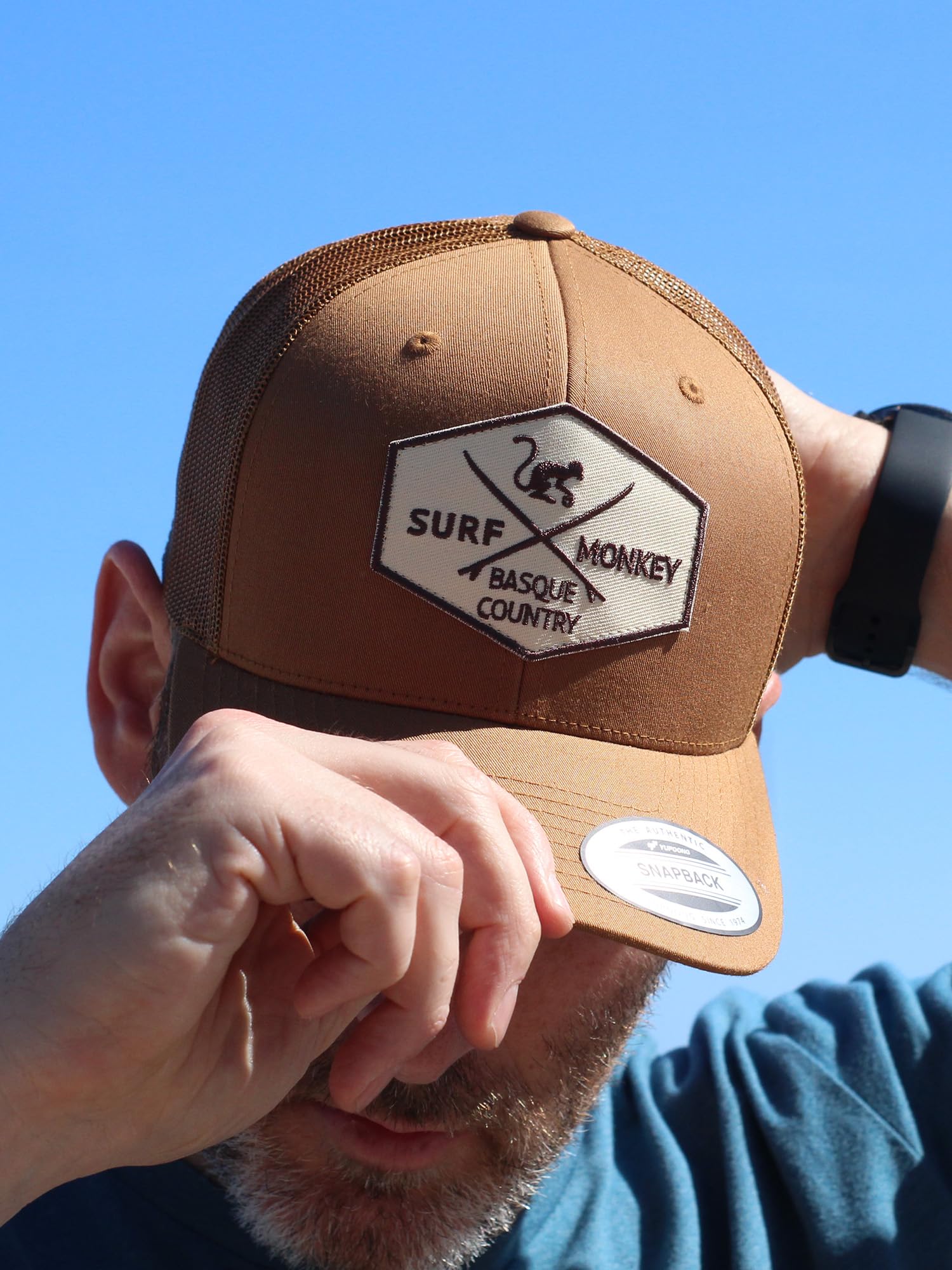 Surf Monkey Czapka typu trucker Heather - zakrzywiony daszek - regulowana czapka typu snapback - haftowana naszywka męska/damska