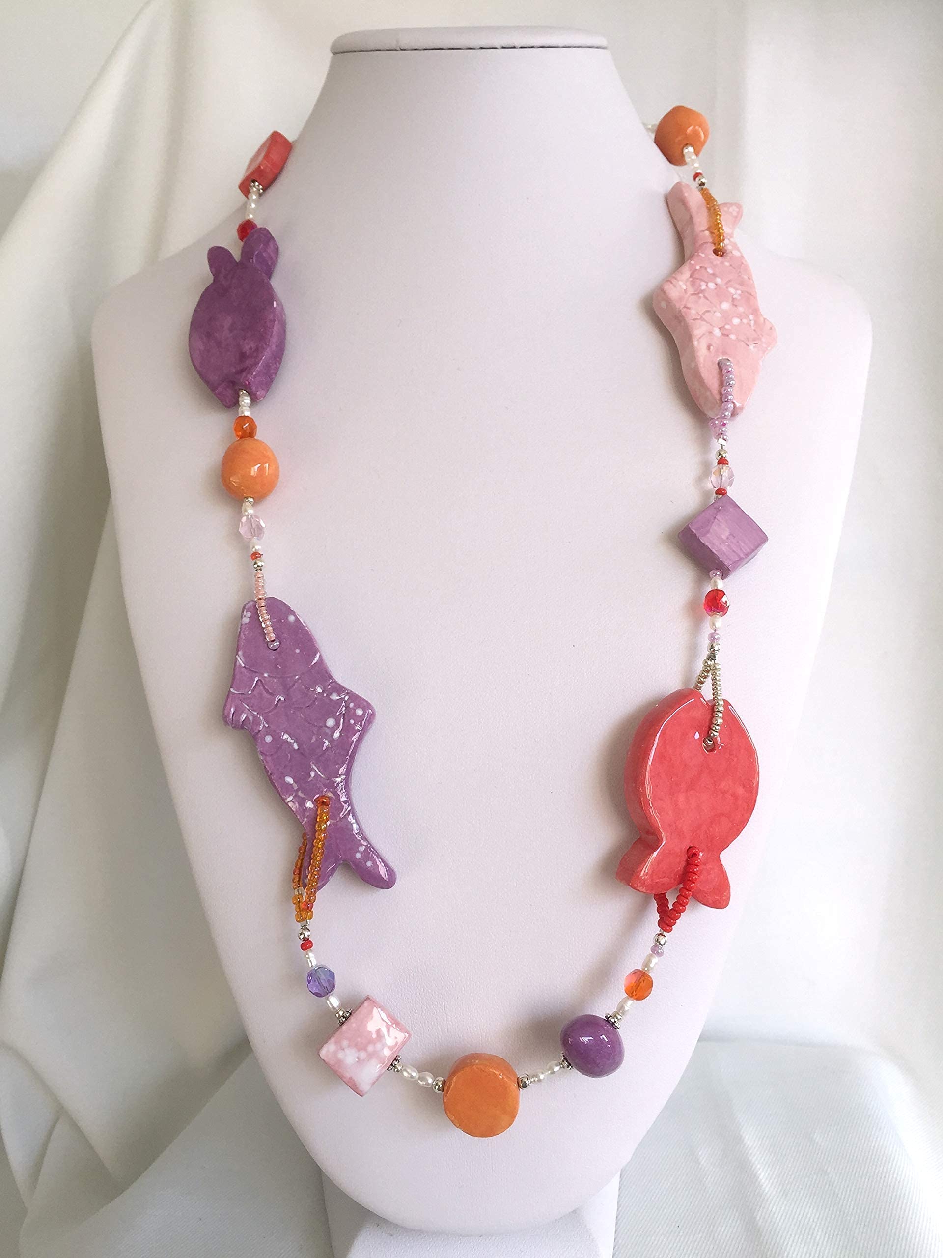 Gioielli d'Artista di Chiara Bo Collana Viola Rossa con pesci in ceramica MARTINICA