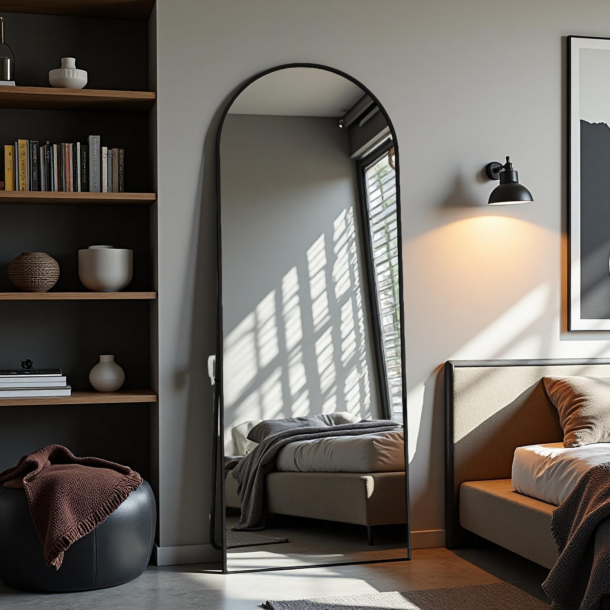 Specchio su piedistallo, 162 x 53 cm, specchio ad arco, grande da posare, con vetro robusto, specchi a tutta lunghezza, telaio in lega di alluminio nero per camera da letto, ingresso, soggiorno