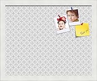 Vista 228 de PinPix Tablero de anuncios de corcho de 12 x 12 pulgadas. Este tablero decorativo enmarcado viene con diseño de círculos B W y un marco blanco