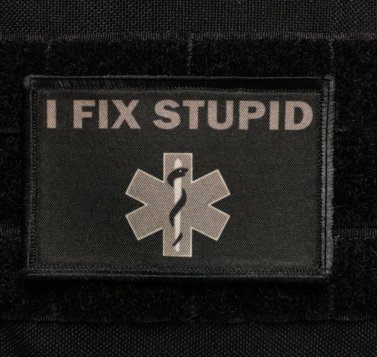 I Fix Stupid Medic Tactische PVC Airsoft Paintball Cosplay Patch (Grijs Grijs), Zwart Grijs I Fix Stupid Medic Tactische PVC Airsoft Paintball Cosplay Patch (Grijs Grijs), Zwart Grijs