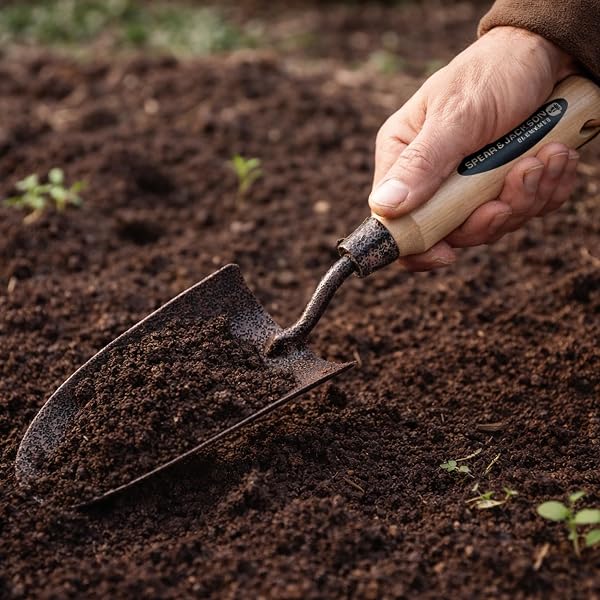 Spear & Jackson 4058NB Elements Carbon Hand Trowel - 5