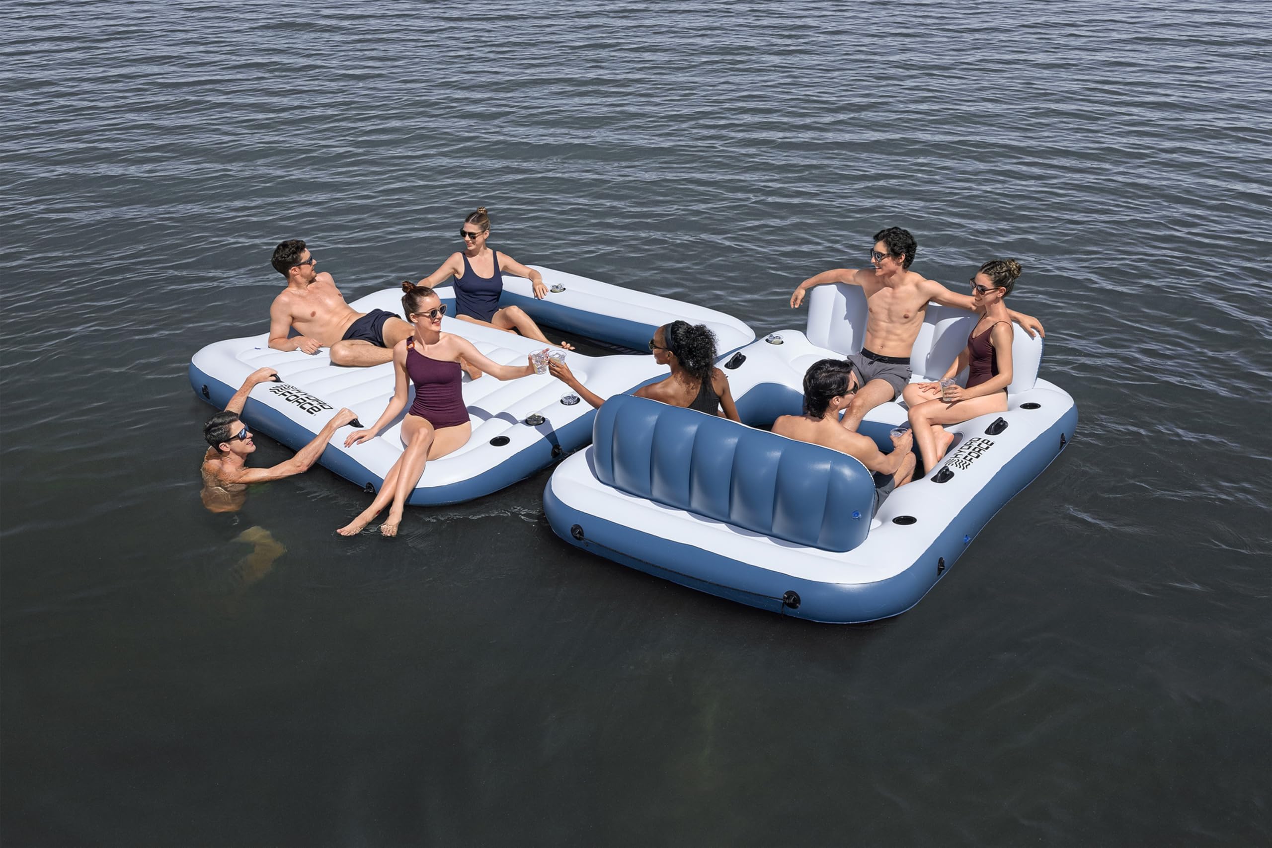 Bestway Aufblasbare Badeinsel Pool Party 269 x 182 x 67 cm – XXL Schwimminsel für 8 Personen, 400 kg Tragkraft, 8 Getränkehalter, Rückenlehnen, Inflata-Shield Material, Clasp 'N Go verbindbar