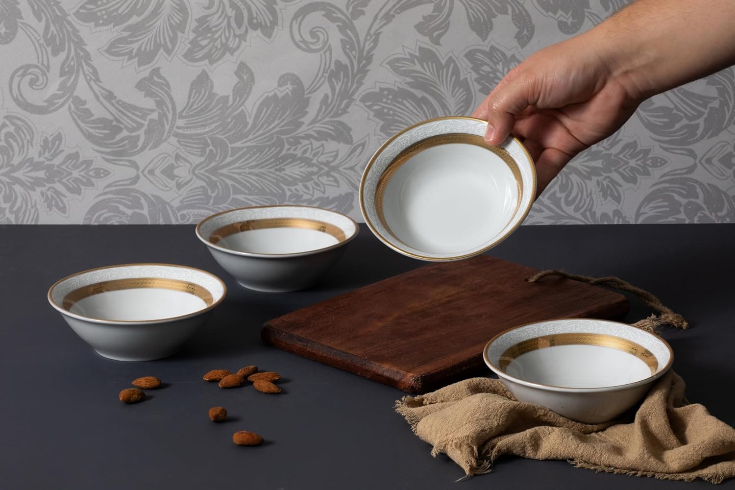 40 Piece Luxurious Dinnerware Sets for 8 – Includes Plates, Mugs, Bowls – White and Gold Rope Design Dish Set for Kitchen Table, Everyday Dining or Formal Use (Rope Gold)